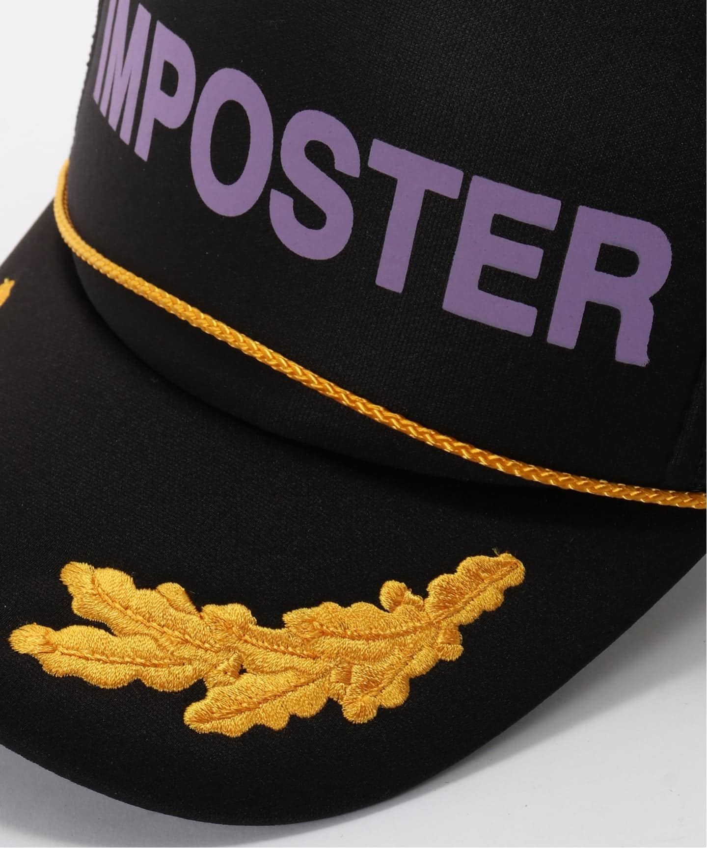 Ashley Williams】 EMBROIDERED TRUCKER HAT（キャップ）｜Oriens