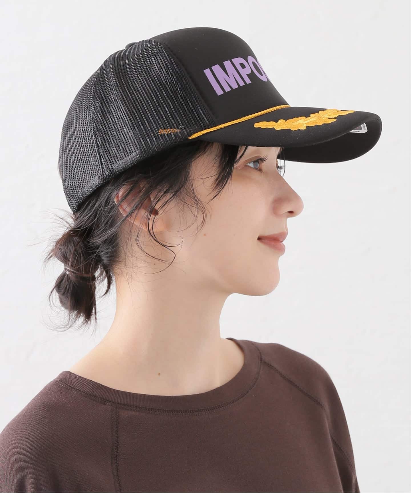 Ashley Williams】 EMBROIDERED TRUCKER HAT（キャップ）｜Oriens