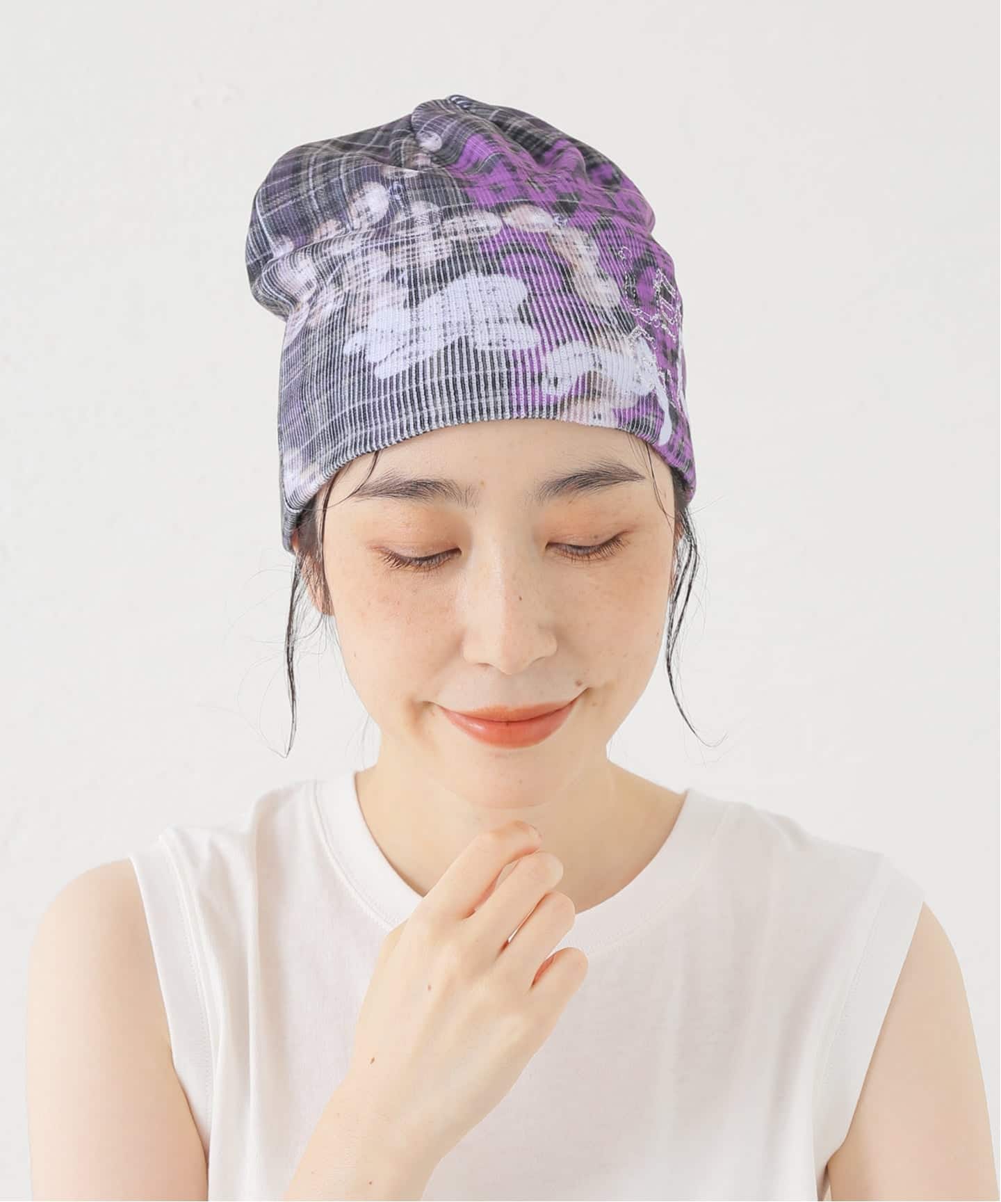 b.Eautiful x LEO GON'DO Plaid Beanie（GREY）（ニットキャップ