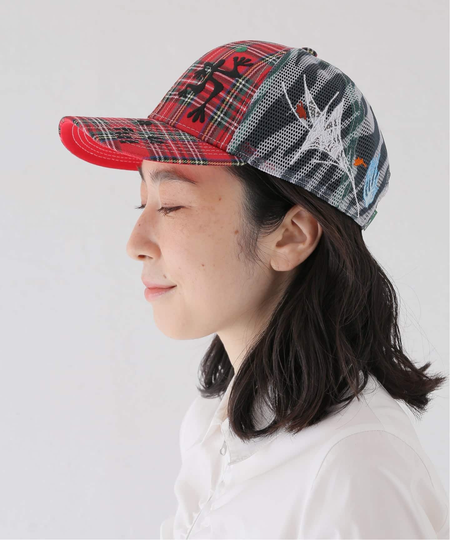 b.eautiful キャップ　赤チェック 50％OFF】 b.eautiful キャップ 赤チェック b.Eautiful/ビューティフル