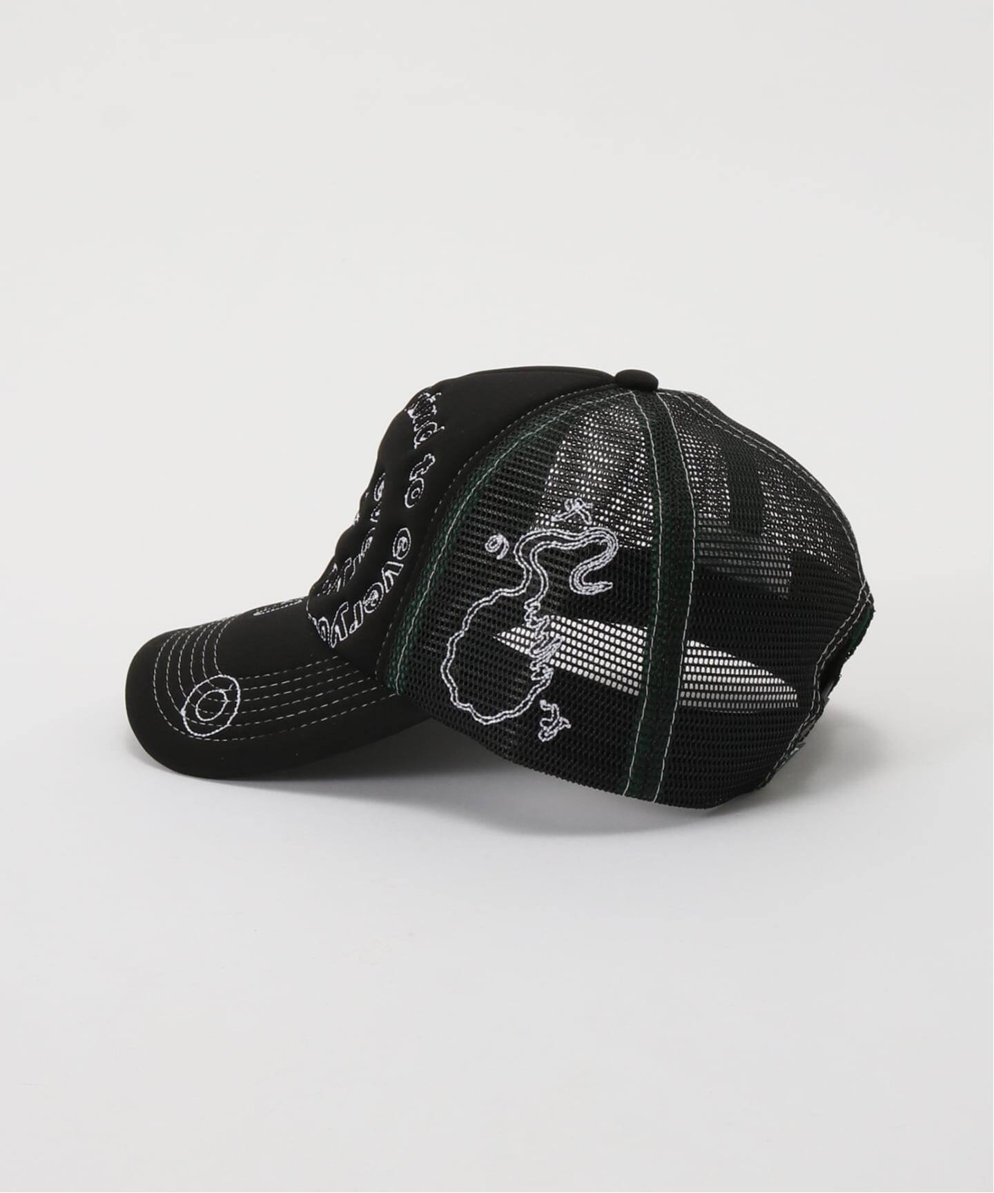 b.Eautiful/ビューティフル】 b.i Foam Trucker Hat（BLACK