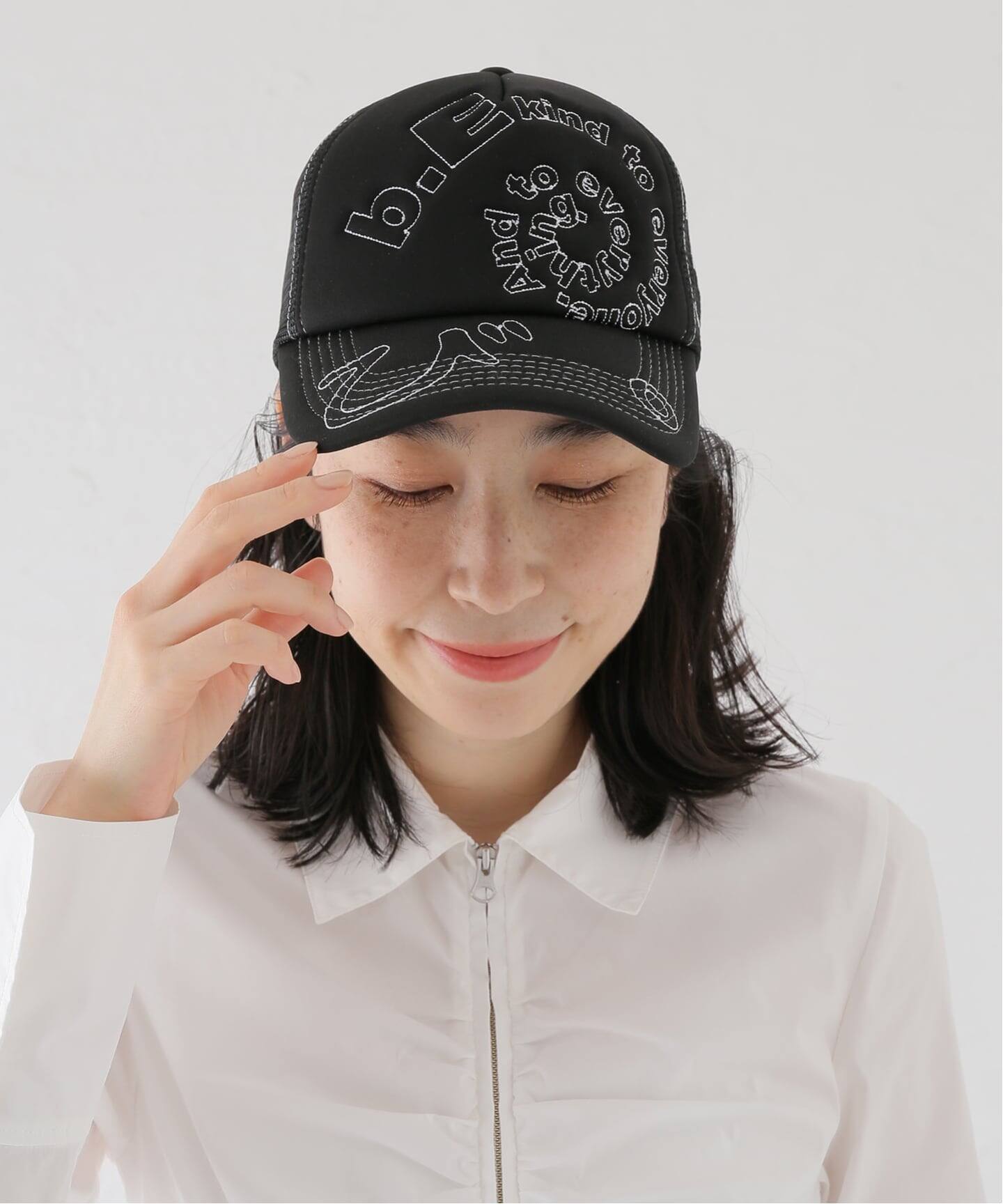 b.Eautiful/ビューティフル】 b.i Foam Trucker Hat（BLACK