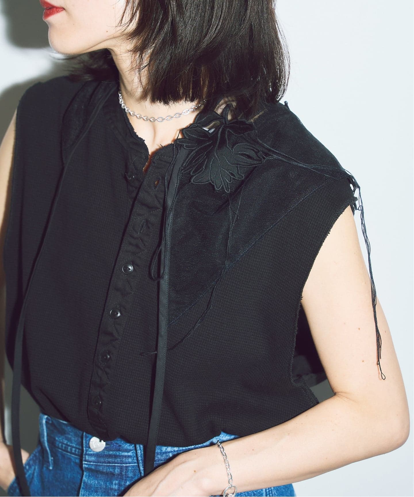 MARGE スカーフ MARGE FRAYED EMBROIDERY SCARF 1012-0108-035：スカーフ（スカーフ
