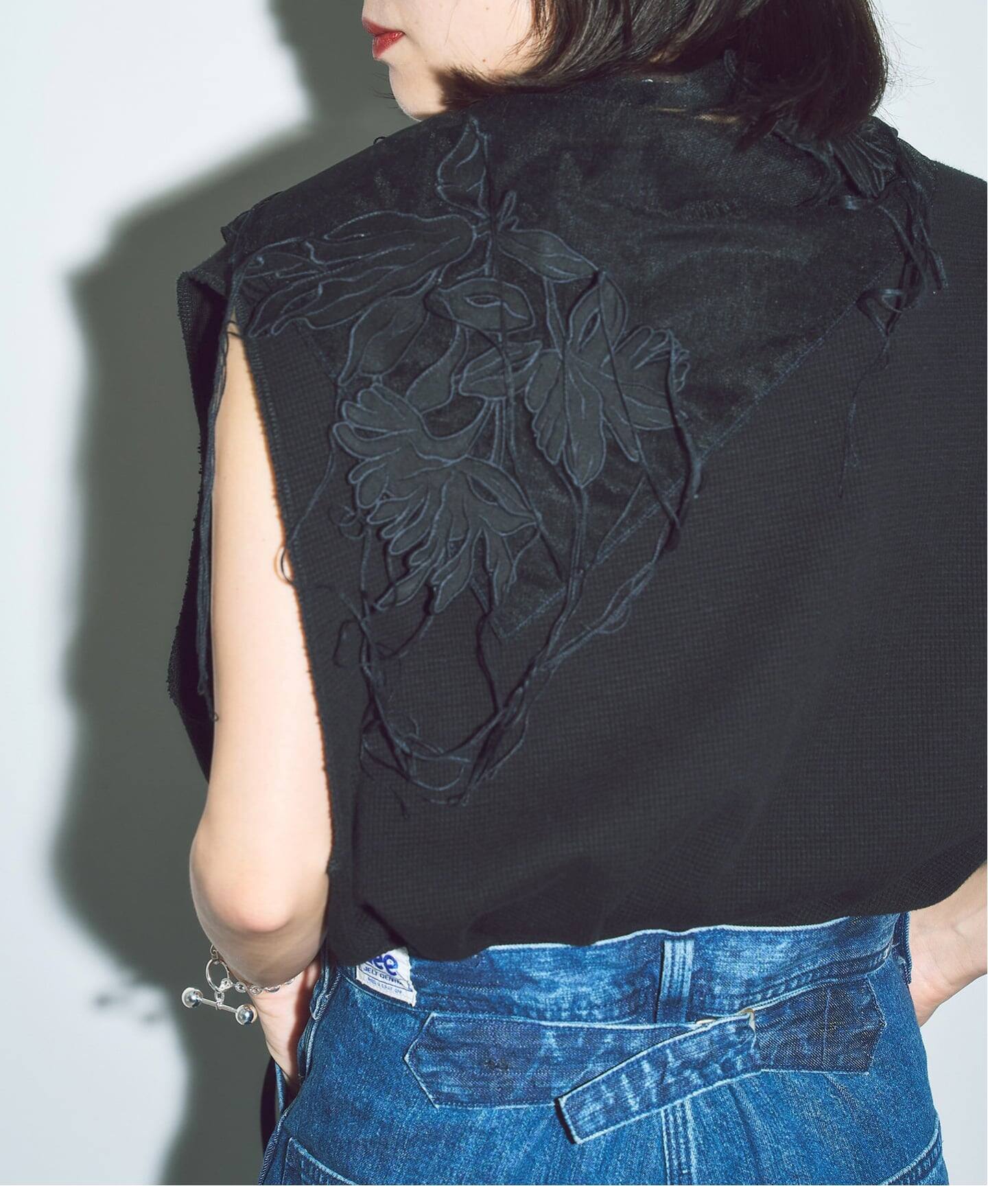 MARGE FRAYED EMBROIDERY SCARF 1012-0108-035：スカーフ（スカーフ