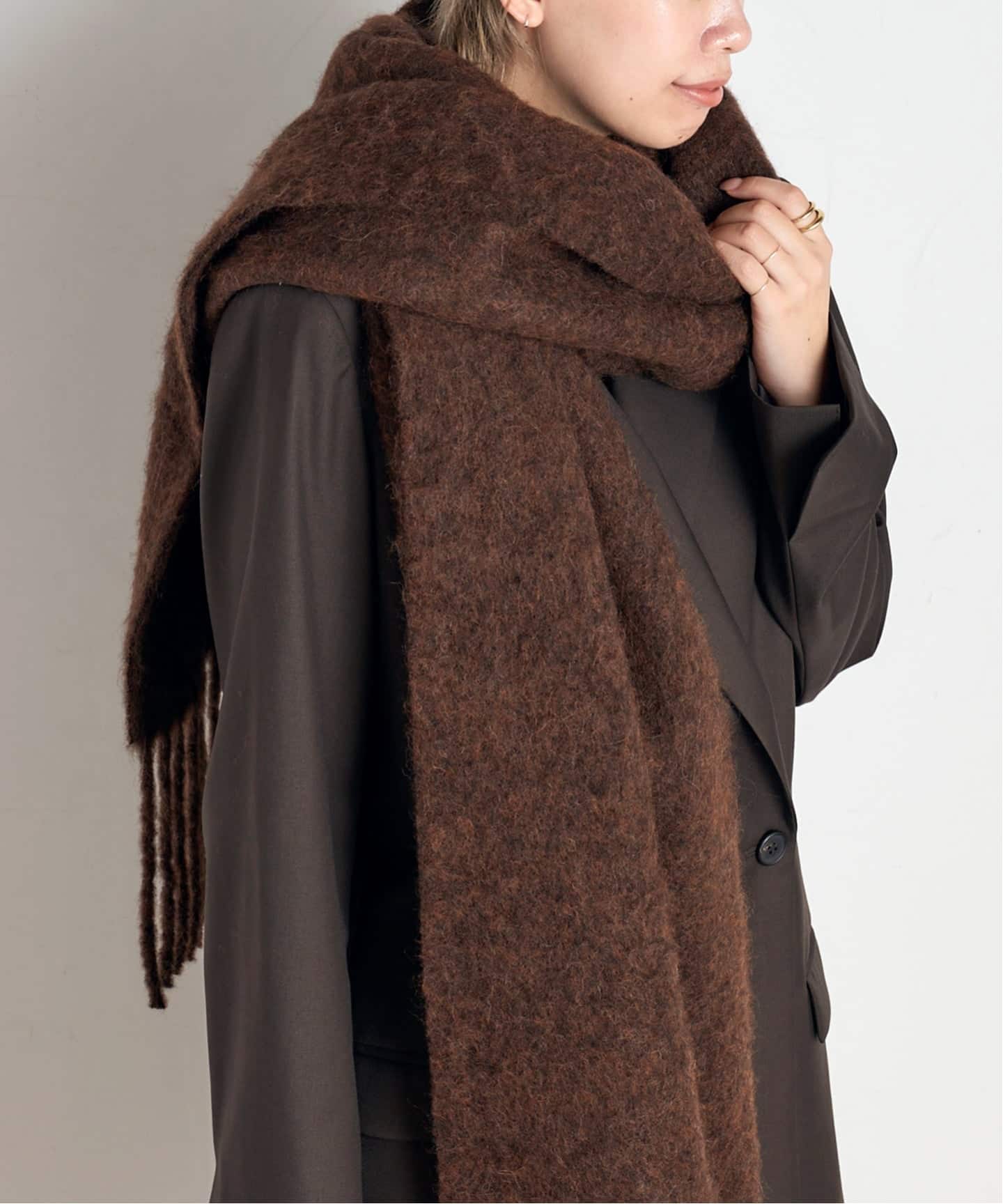 GOLDEN GOOSE / ゴールデングース】LONG FRINGES SCARF（マフラー