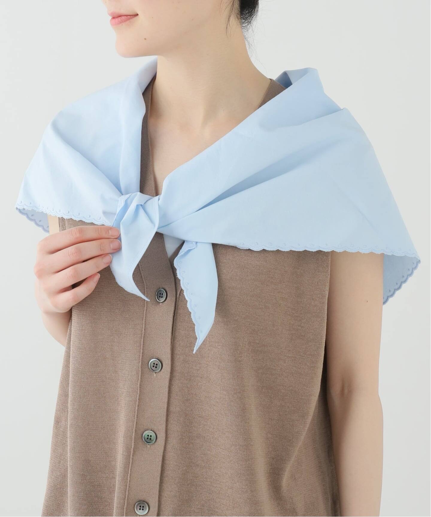 美品MADISONBLUEマディソンブルー　スカーフカラーシャツタイプライター MADISONBLUE/マディソンブルー SCARF SCALOPERED EMBROIDERY スカーフ