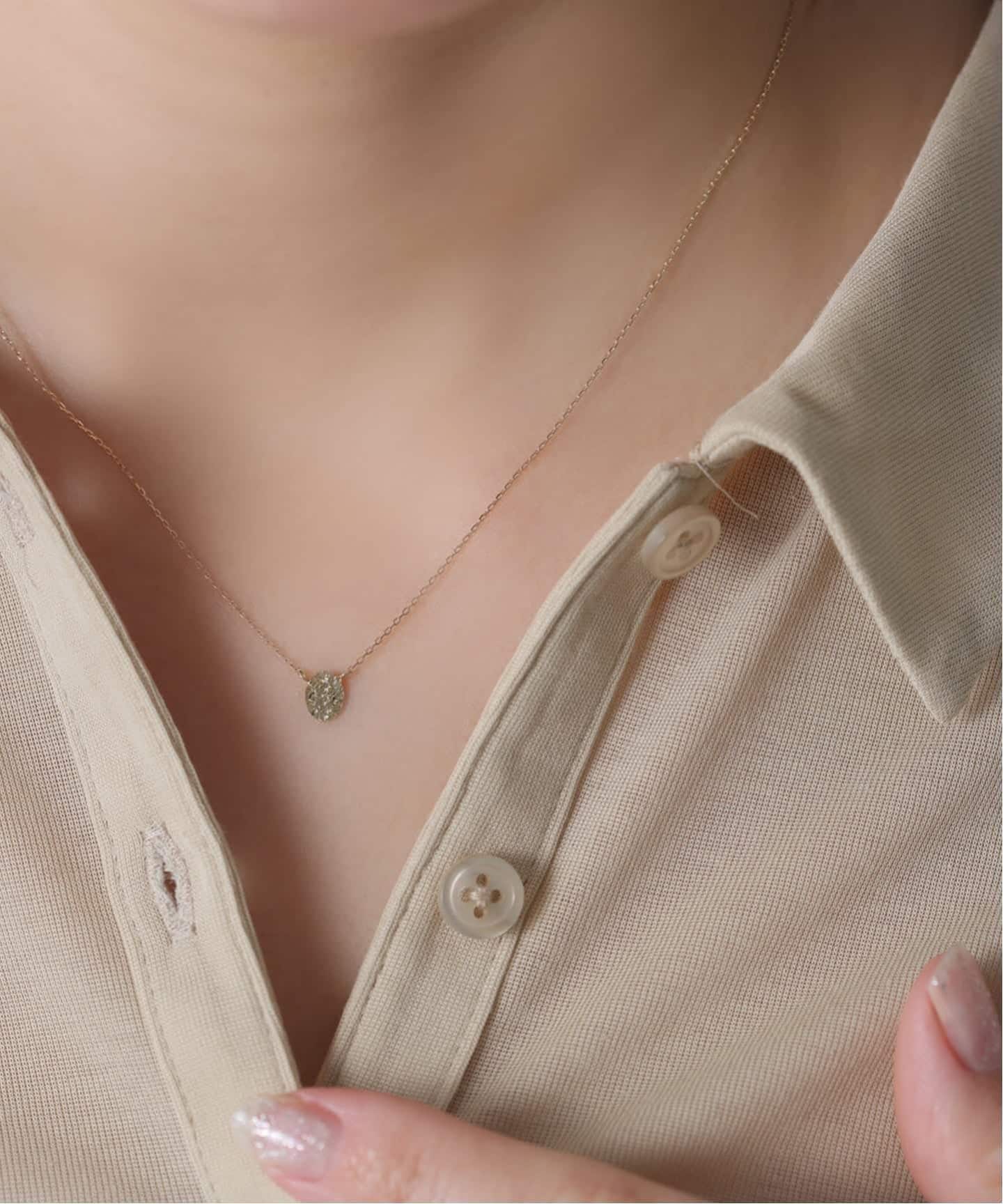 テクスチャーオーバルモチーフネックレス K10（ネックレス）｜Lilas