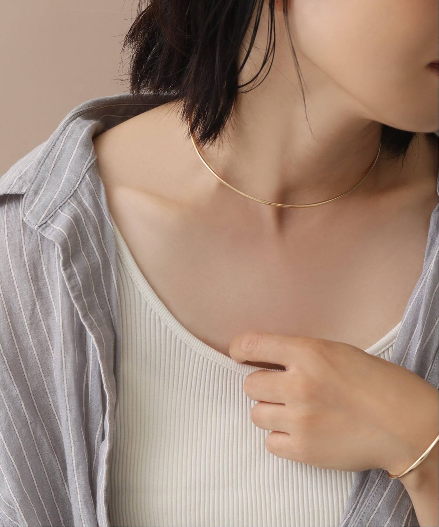 予約》2.5パイプC型チョーカー K10（ネックレス）｜Lilas（リラ）の 