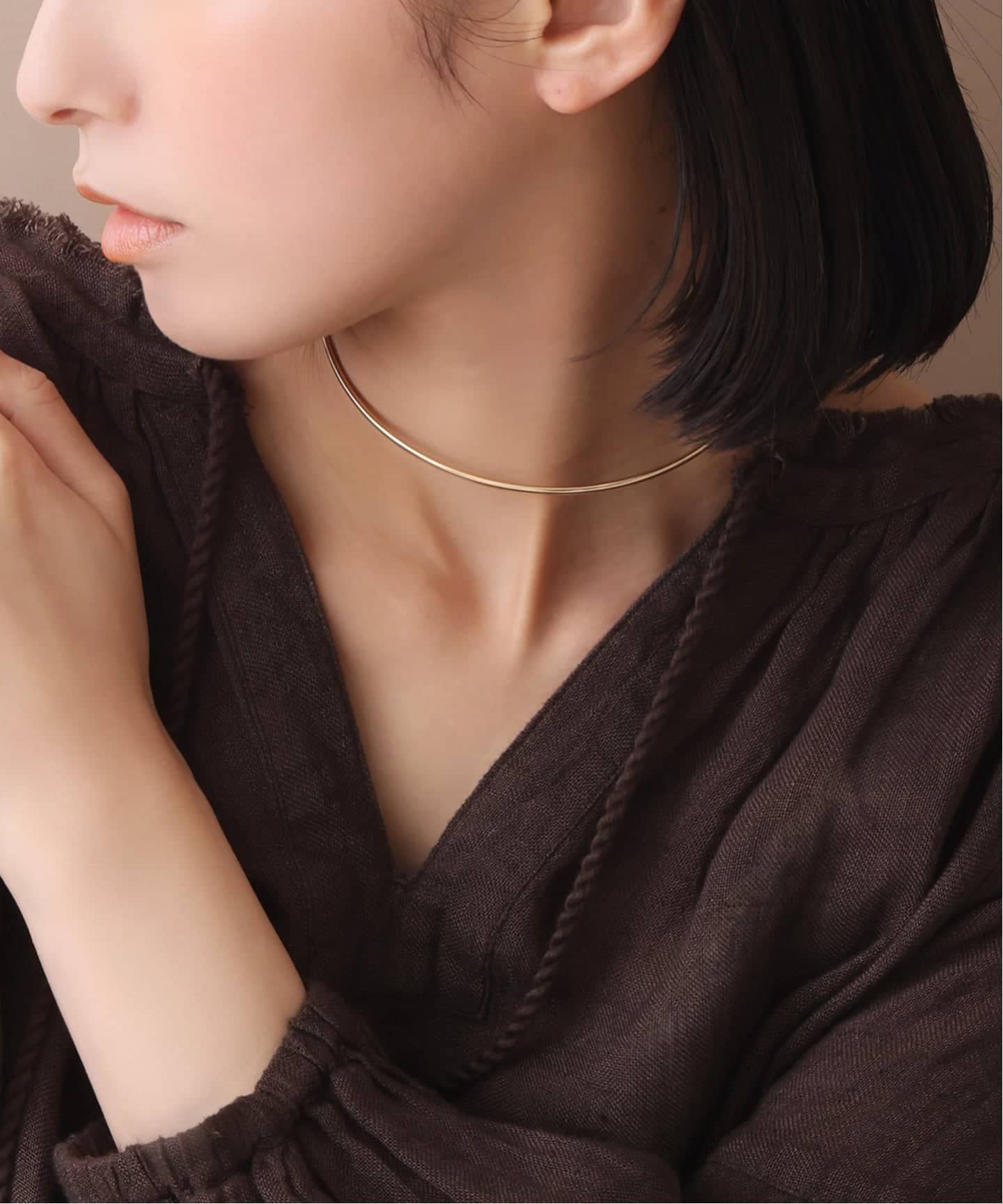 予約》2.5パイプC型チョーカー K10（ネックレス）｜Lilas（リラ）の