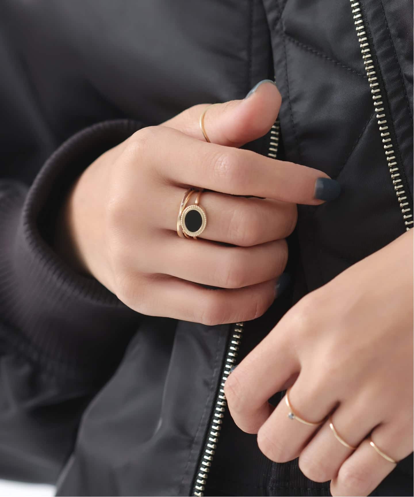 オーバルオニキスフラットリング K10（リング）｜Lilas（リラ）の通販