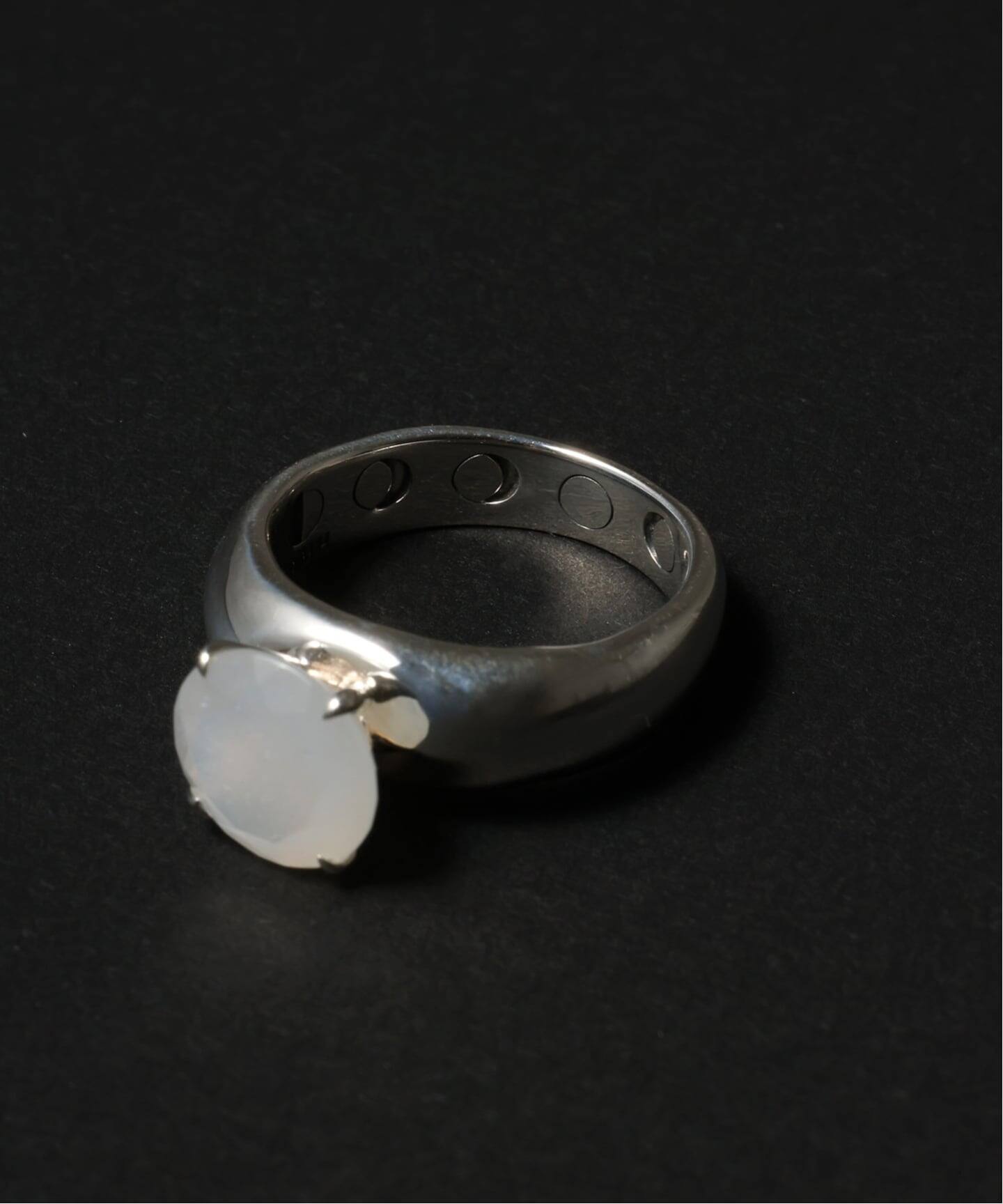 SAMH by LILAS】 MELTED MOON RING SV（リング）｜Lilas（リラ）の通販