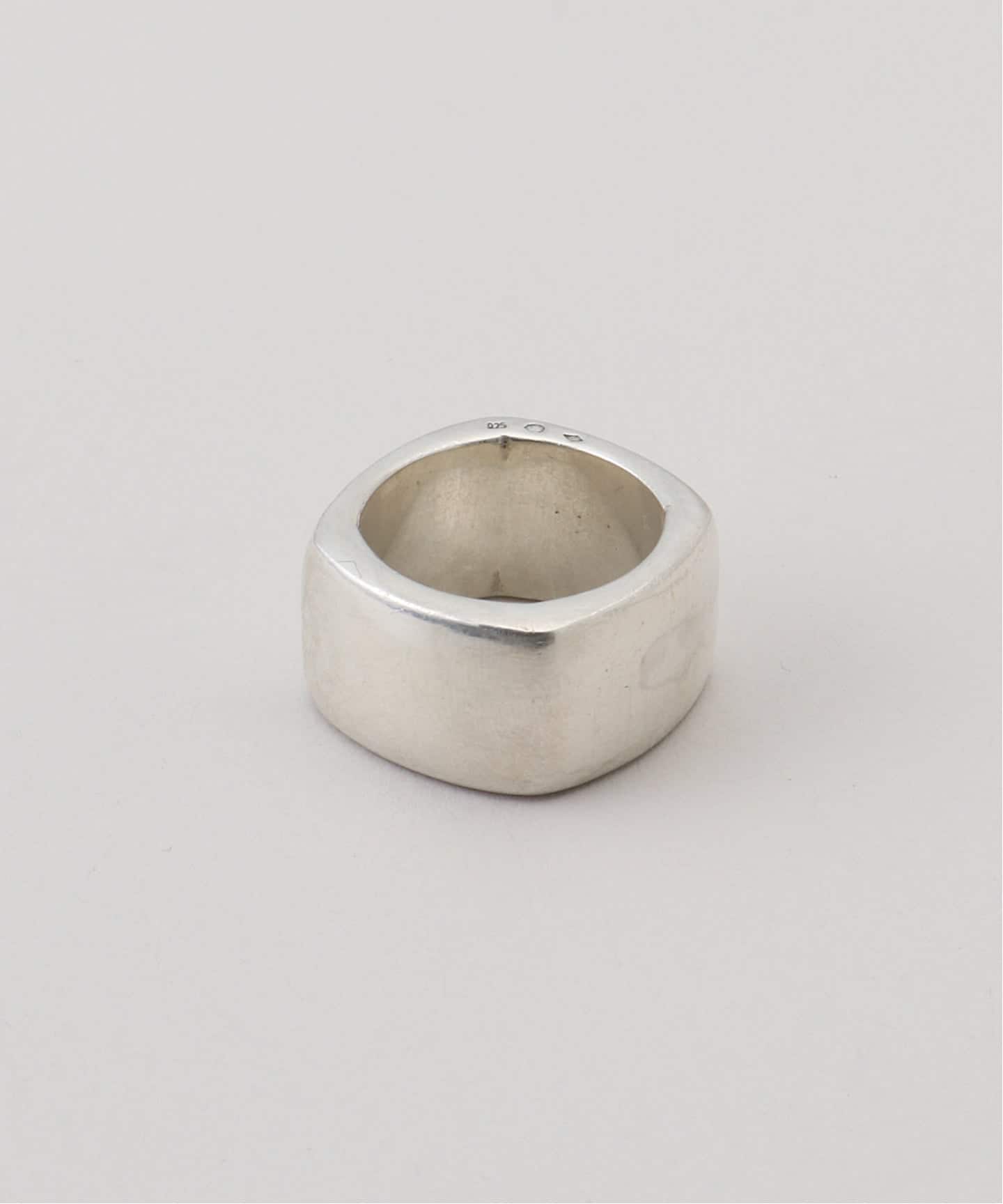 VINTAGE CHANEL/シャネル】ring square cusion（リング）｜ENSEMBLE