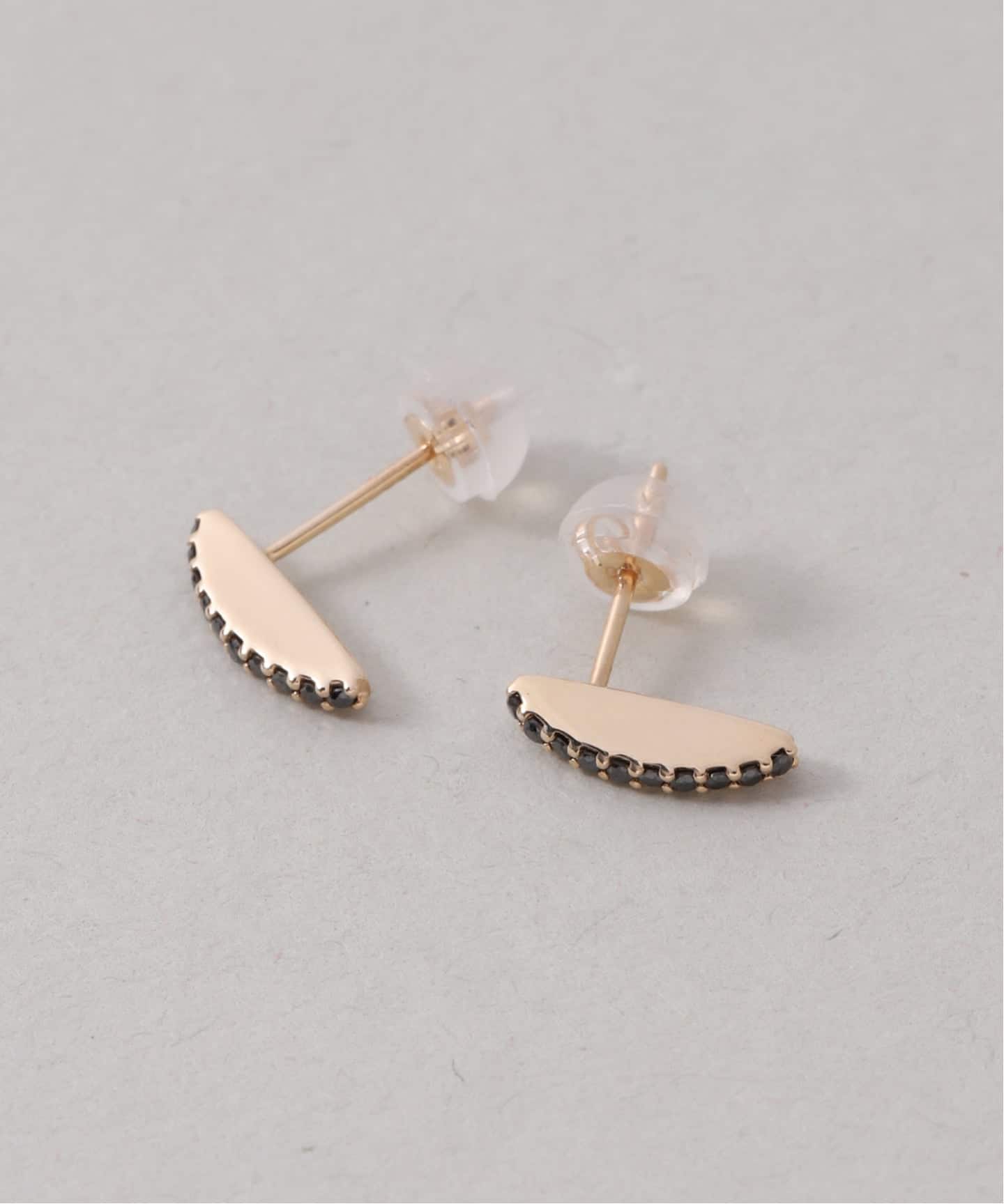 セミサークルブラックダイヤピアス K10（両耳）（ピアス（両耳用