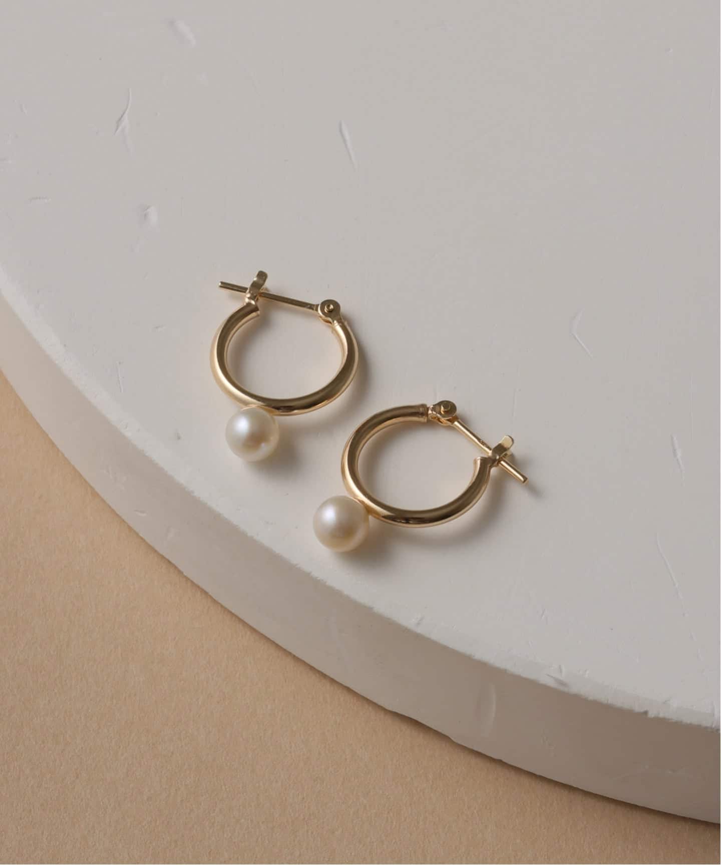 WEB限定》パールフープピアスM K10（両耳）（ピアス（両耳用