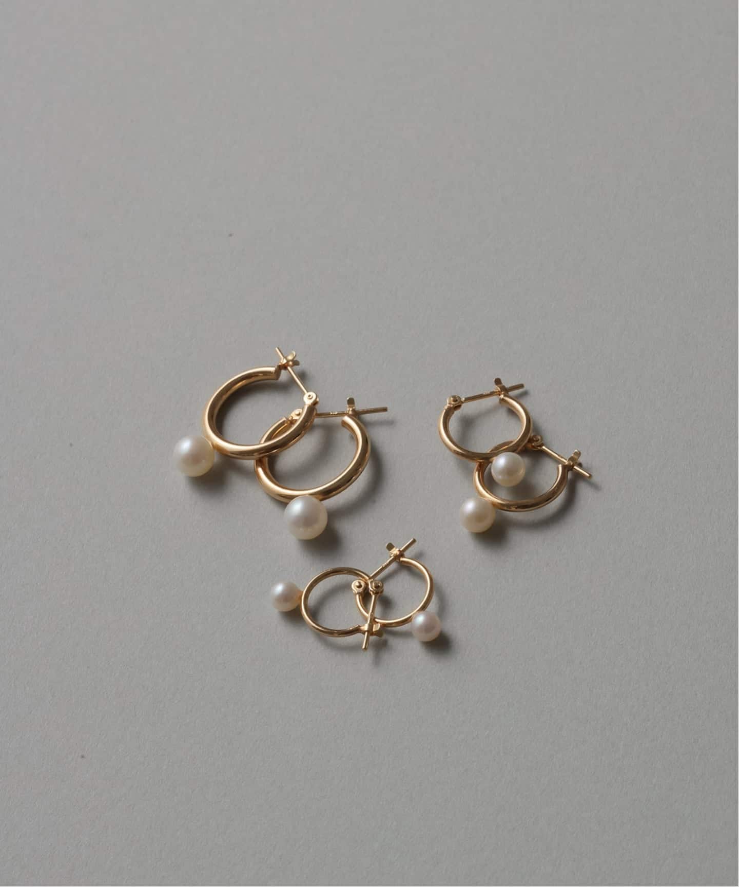 WEB限定》パールフープピアスM K10（両耳）（ピアス（両耳用