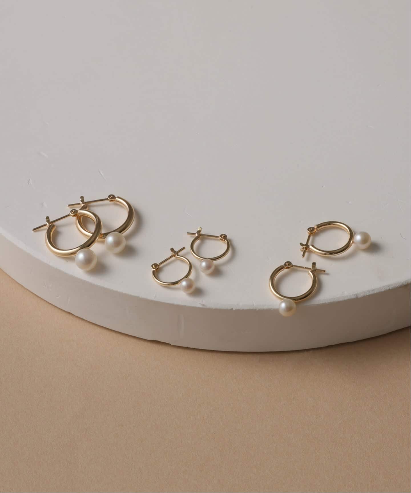 WEB限定》パールフープピアスM K10（両耳）（ピアス（両耳用