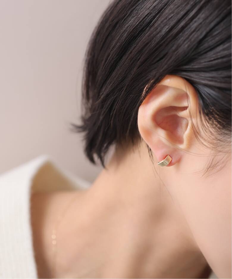 予約》スモールベントピアス K10（両耳）（ピアス（両耳用））｜Lilas 