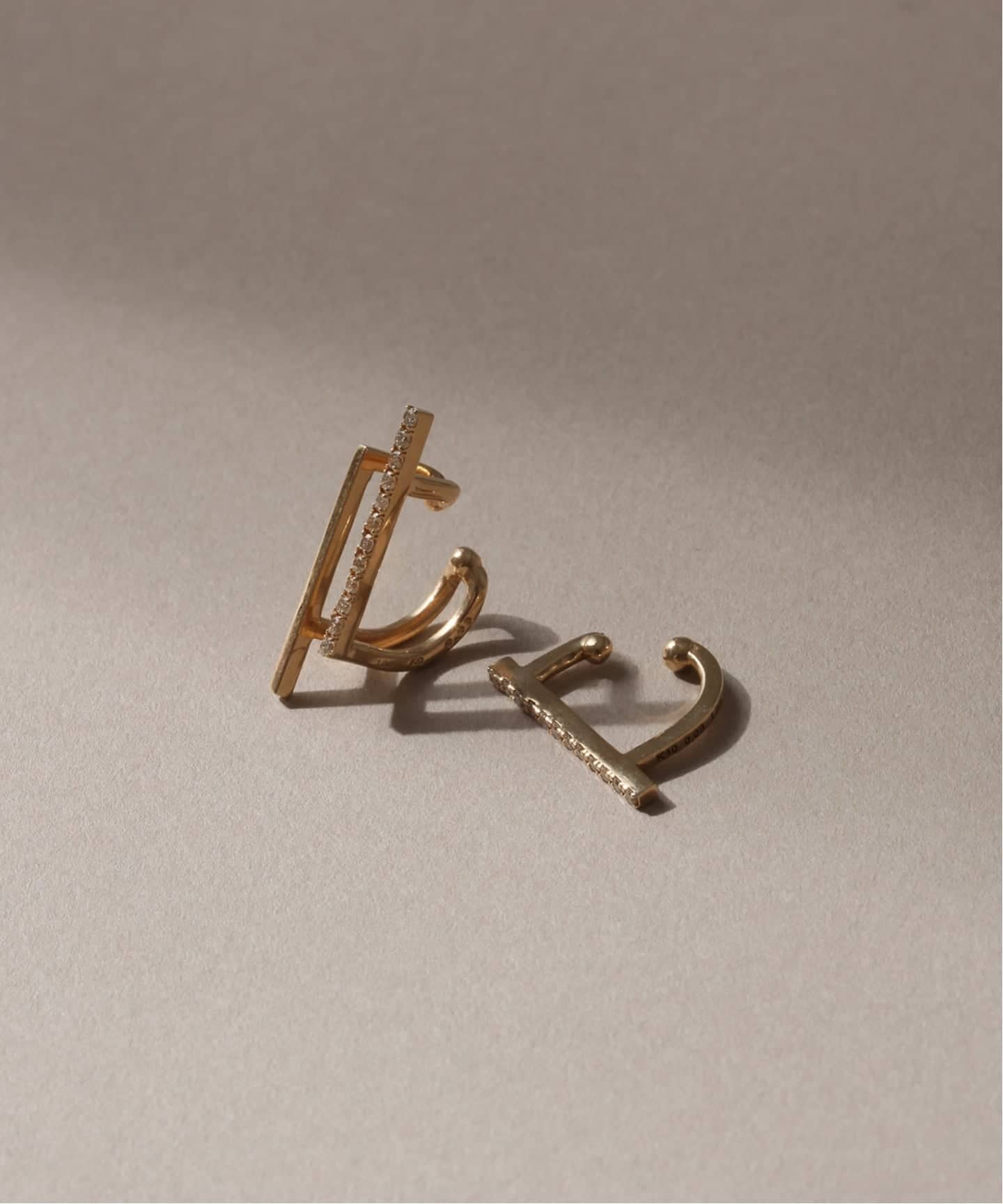 ダイヤバーイヤーカフ K10(片耳)(イヤーカフ)|Lilas(リラ ダイヤバーイヤーカフ K10(片耳)(イヤーカフ)|Lilas(リラ