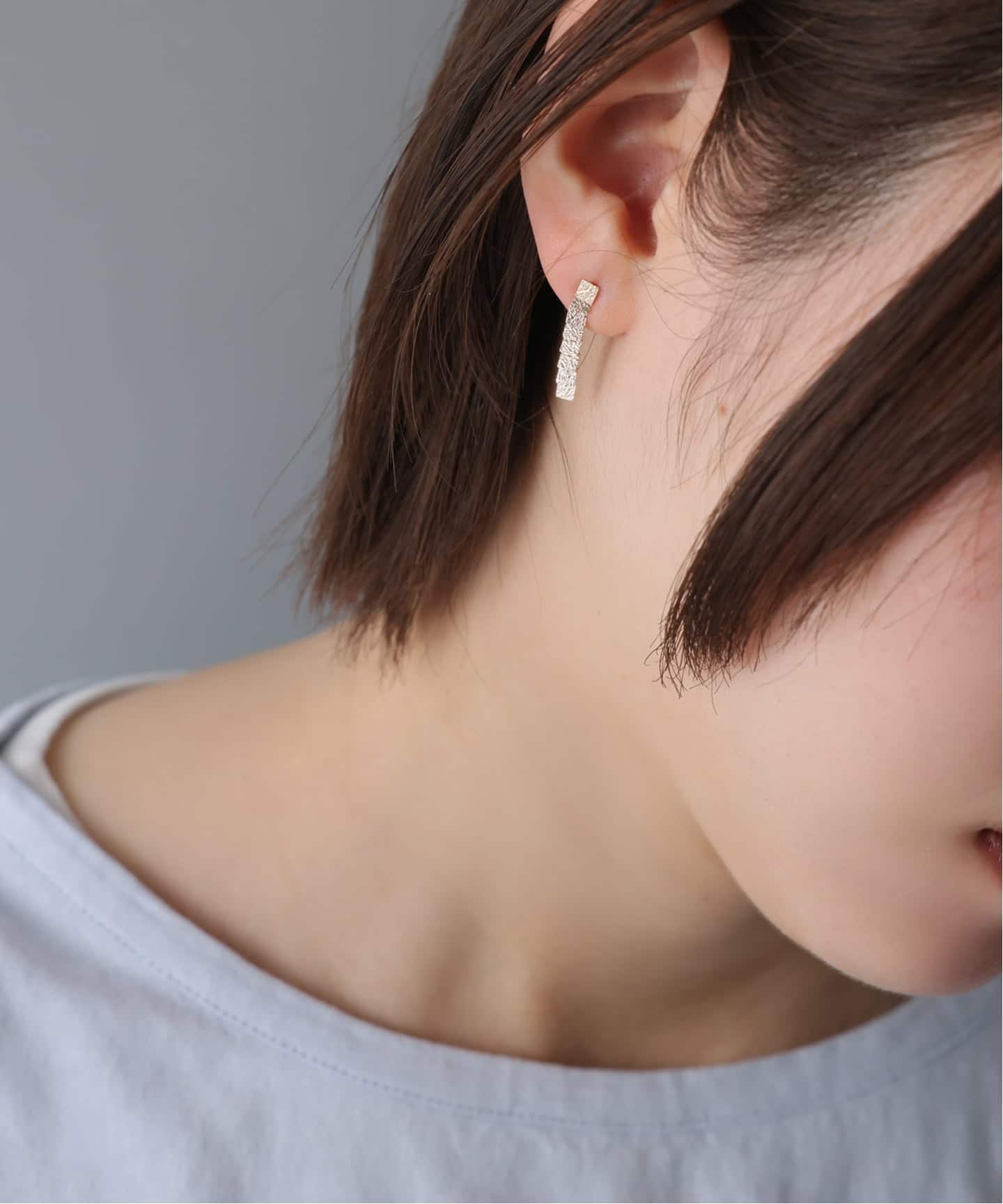 WEB限定》スクエアラインピアス K10（両耳）（ピアス（両耳用