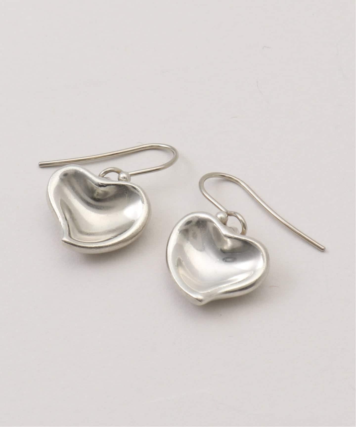 Tiffany & Co. ハート ピアス 両耳用 VINTAGE TIFFANY&Co./ティファニー】Curved heart pierce (両耳