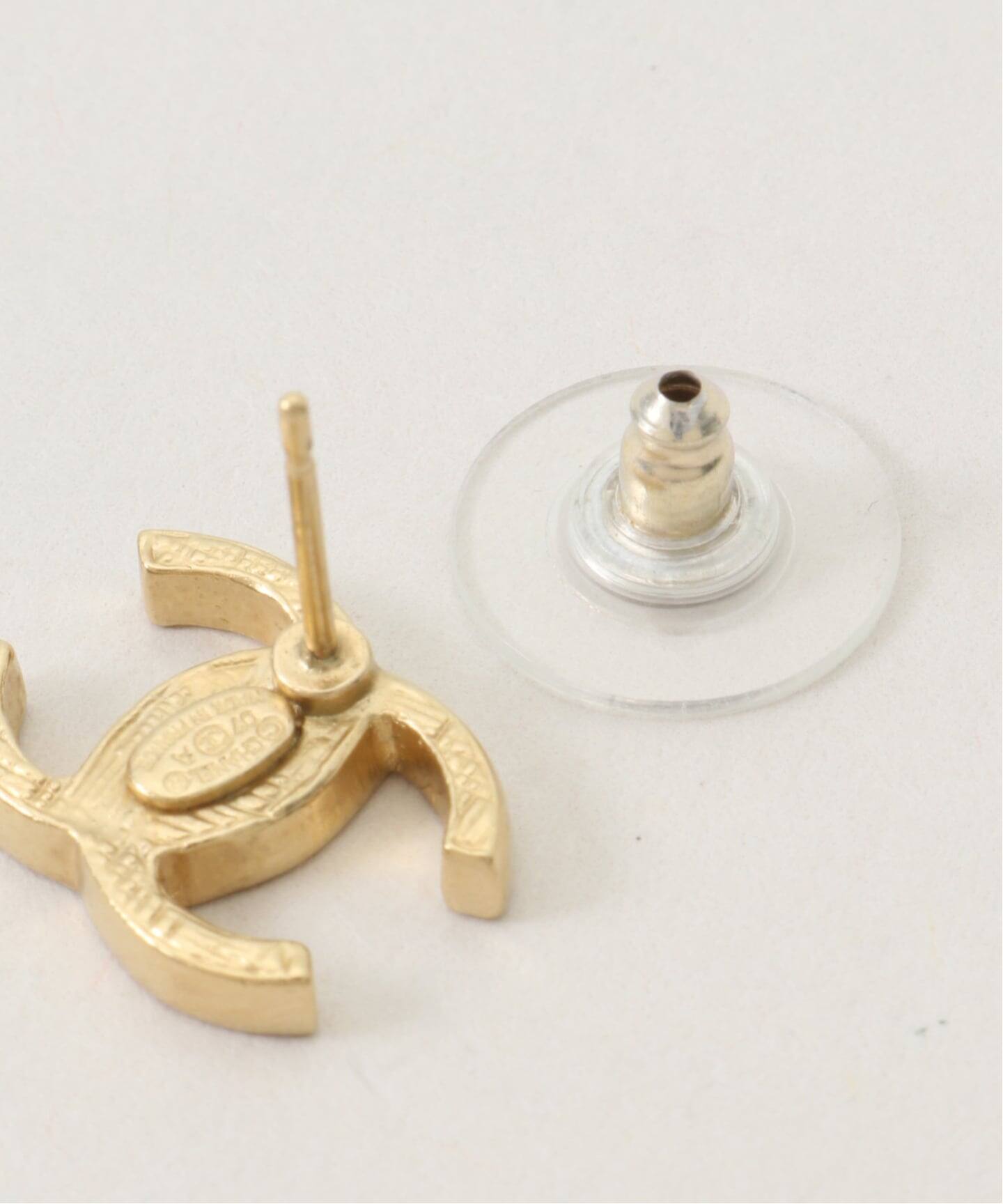 VINTAGE CHANEL/シャネル】CC pierce(両耳)（ピアス（両耳用