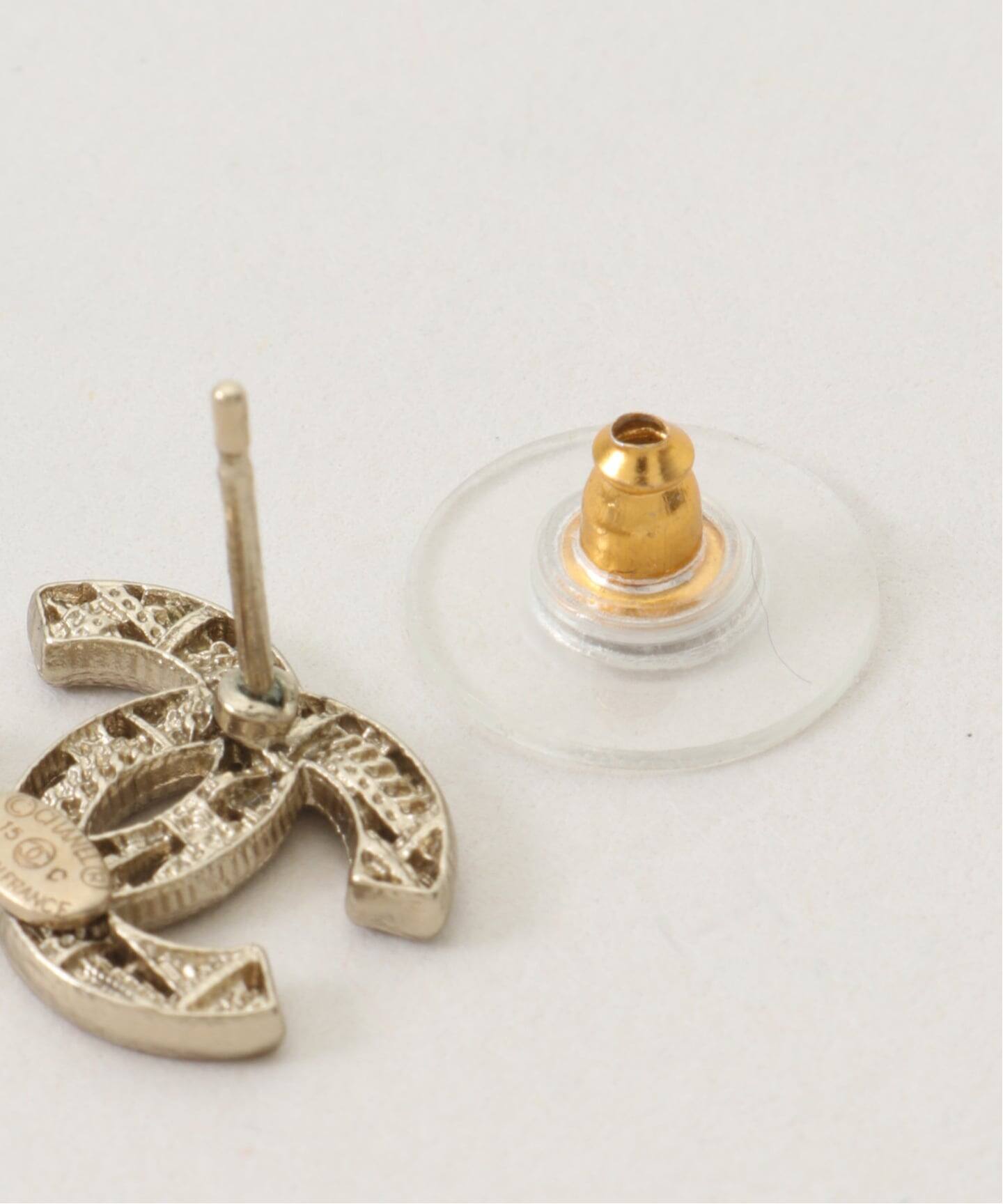VINTAGE CHANEL/シャネル】CC pierce tweed(両耳)（ピアス（両耳用