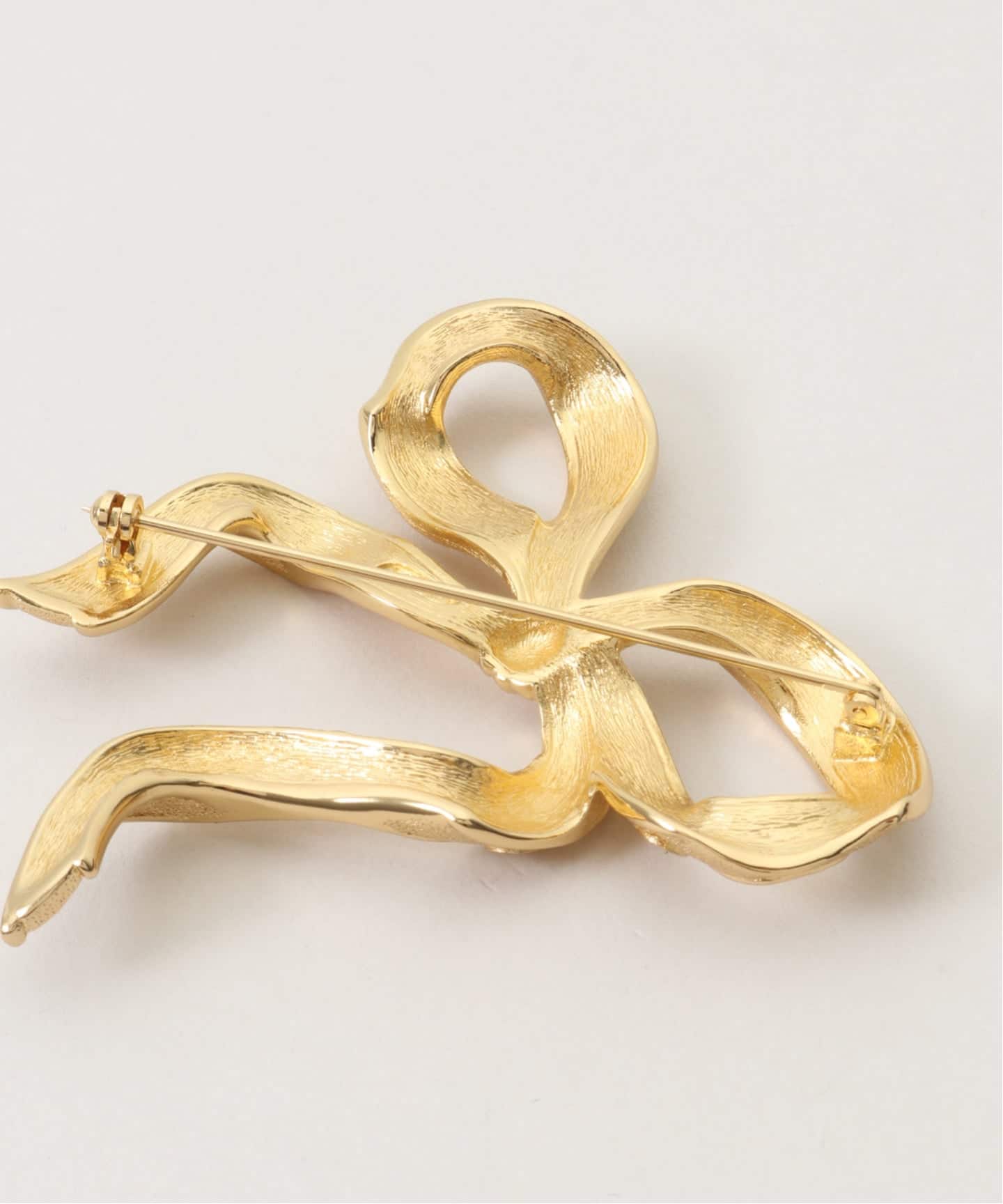 【美品】Dior ディオール リボン ヘアアクセサリー 彫金 ゴールド 刻印あり VINTAGE DIOR/ディオール】 brooch ribbon（コサージュ）｜ENSEMBLE