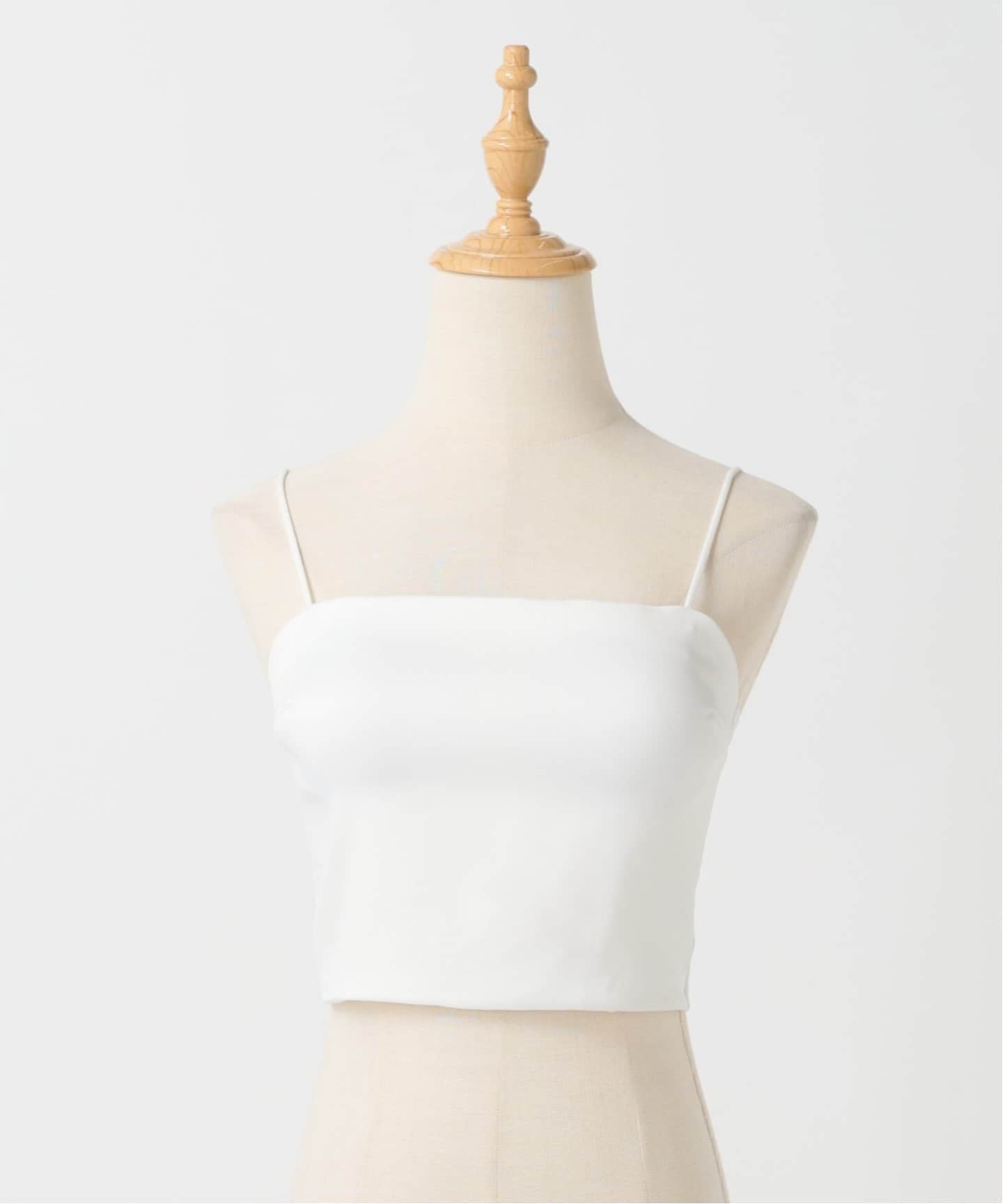 追加予約》【ESSENTIAL】サテン クロップドバンドゥブラ（カップ付き