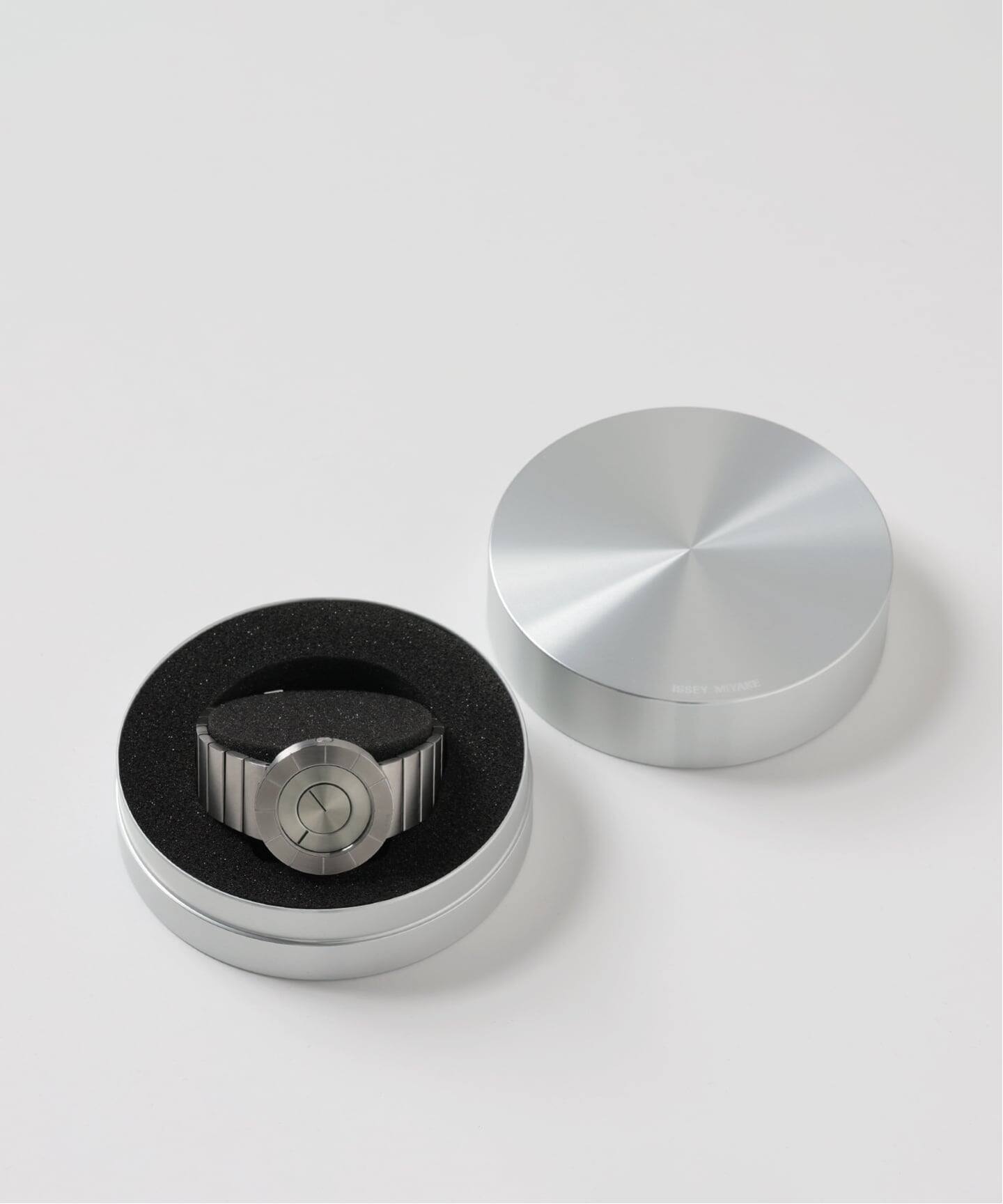 ISSEY MIYAKE TO NY0N001 Silver（新品）｜HIROB（ヒロブ）の通販