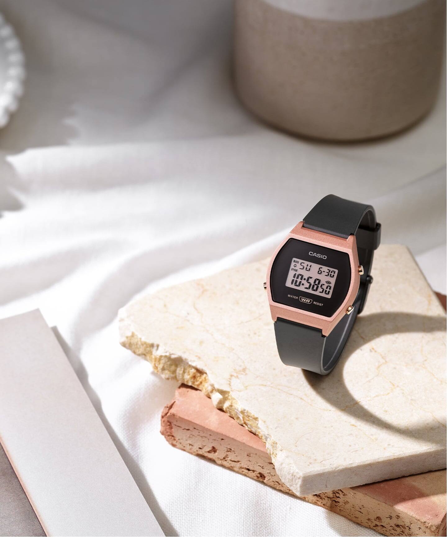 Web限定 CASIO LW-204-1AJF Pink & Black（新品）｜HIROB（ヒロブ）の