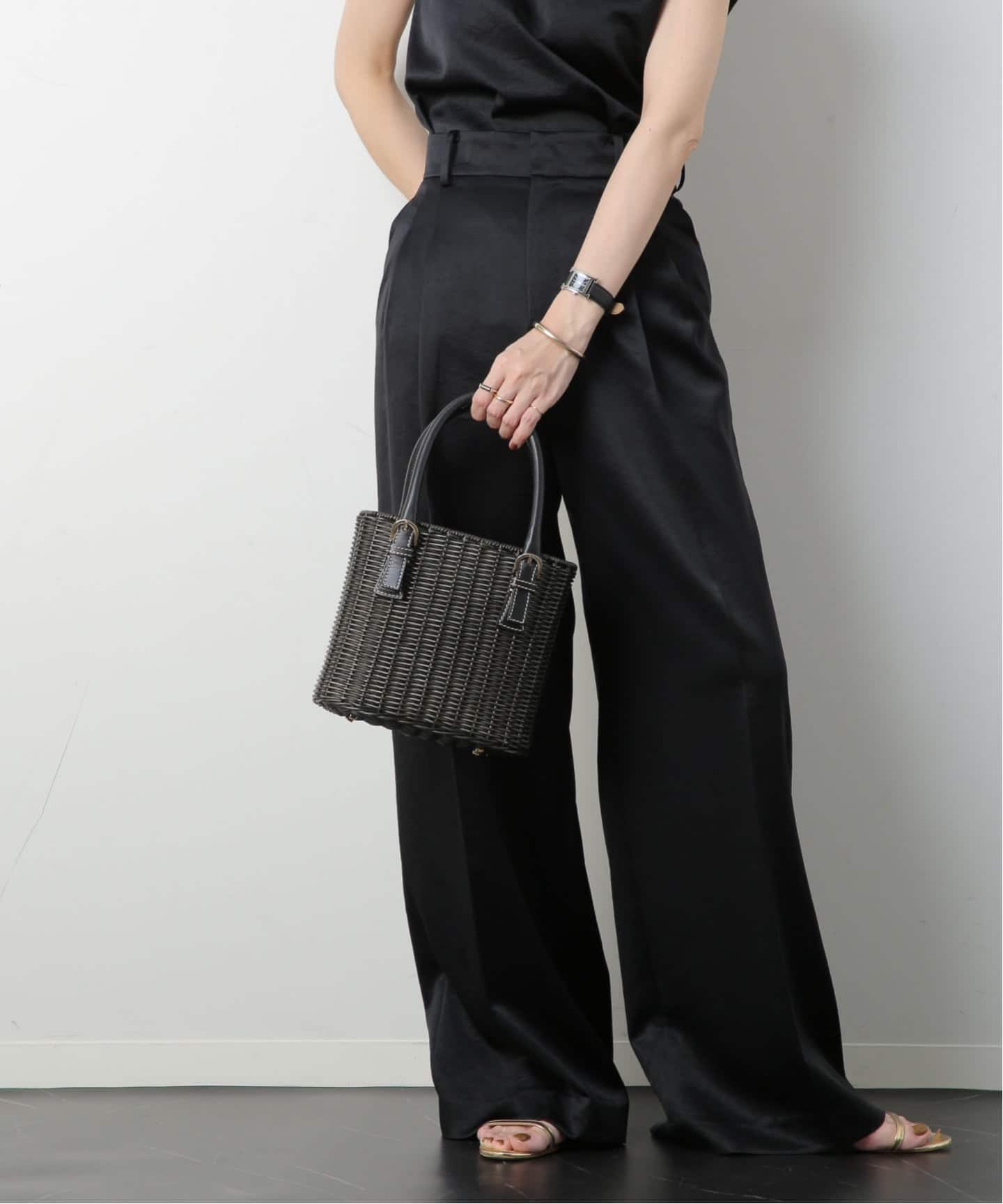 VINTAGE FERRAGAMO/フェラガモ】Gancini ハンドバッグ rattan