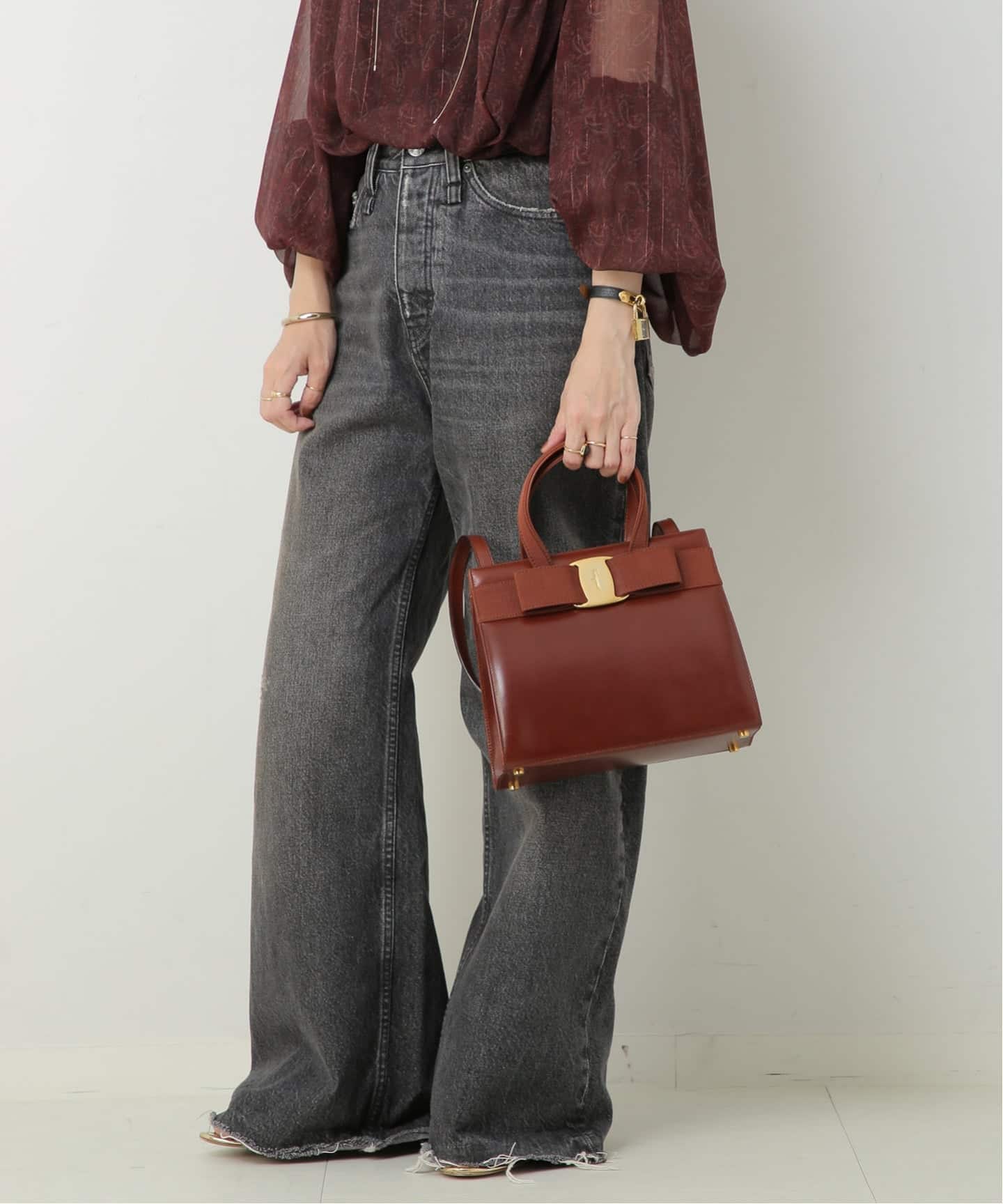 VINTAGE FERRAGAMO/フェラガモ】ハンドバッグ 2way vara（ハンドバッグ