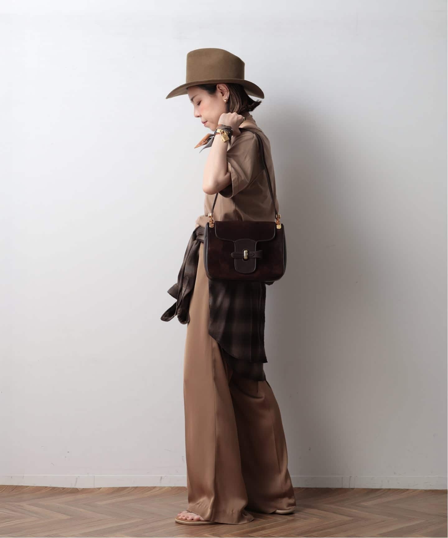 バッグ Vintage GUCCI suede accessory pouch VINTAGE GUCCI/グッチ】ショルダーバッグ suede（ショルダーバッグ