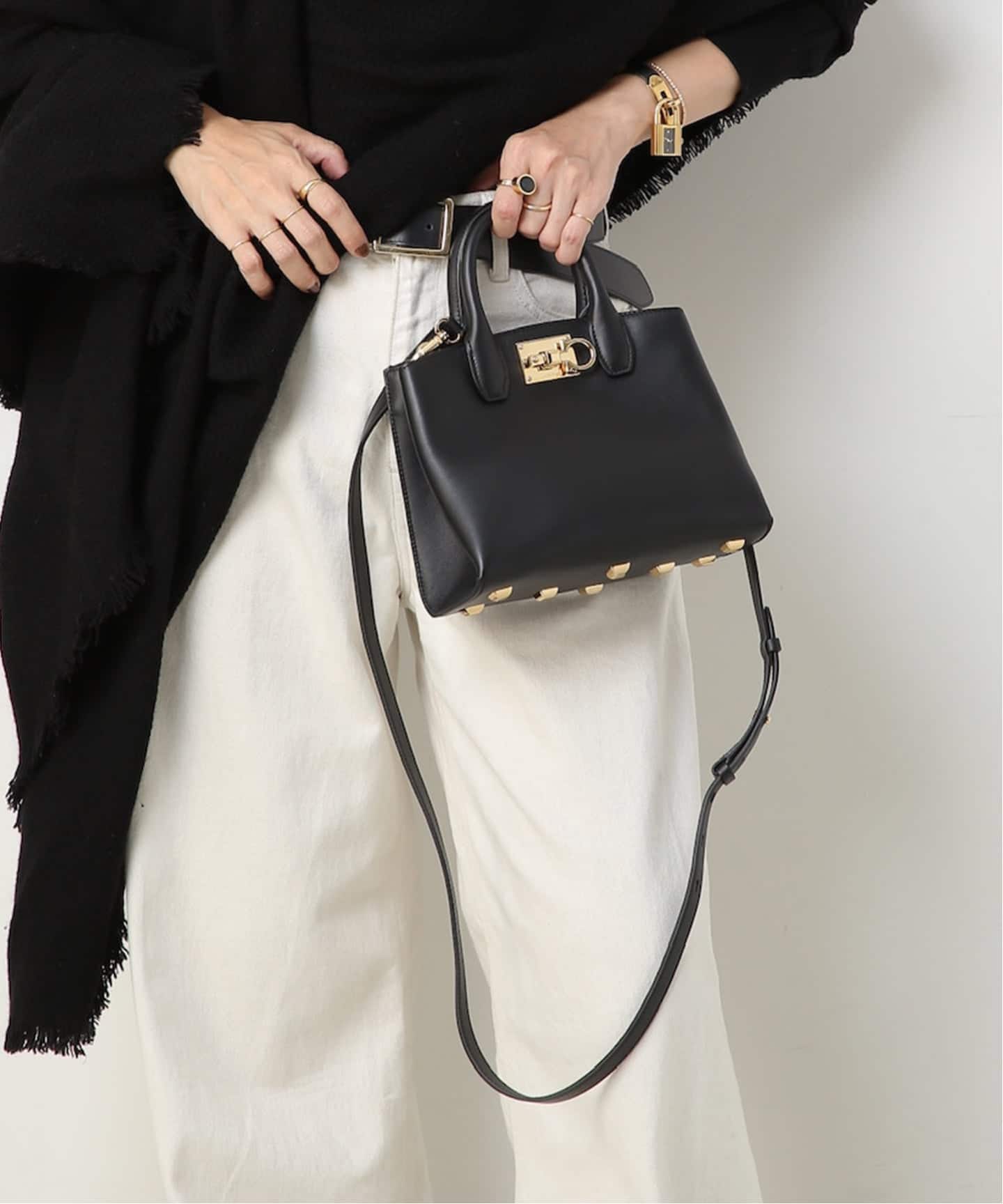 FERRAGAMO/フェラガモ】Studio bag 21 2way（ハンドバッグ