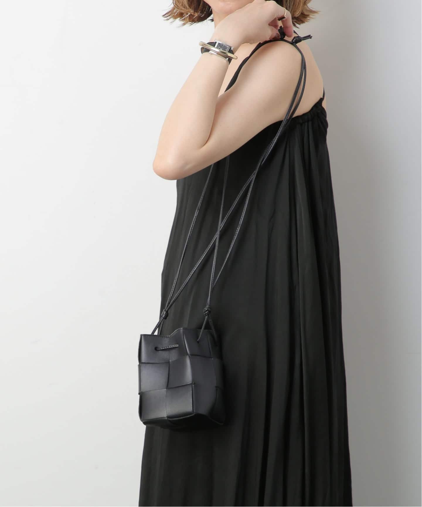 BOTTEGA VENETA/ボッテガ ヴェネタ】Cassette ミニショルダーバッグ