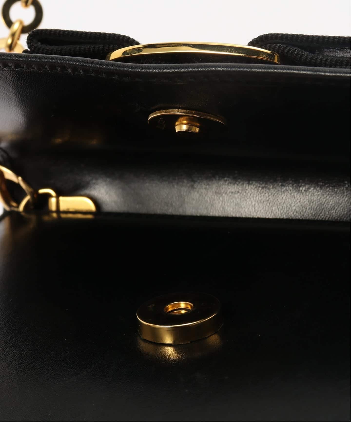 VINTAGE FERRAGAMO/フェラガモ】 Vara ミニチェーンショルダーバッグ