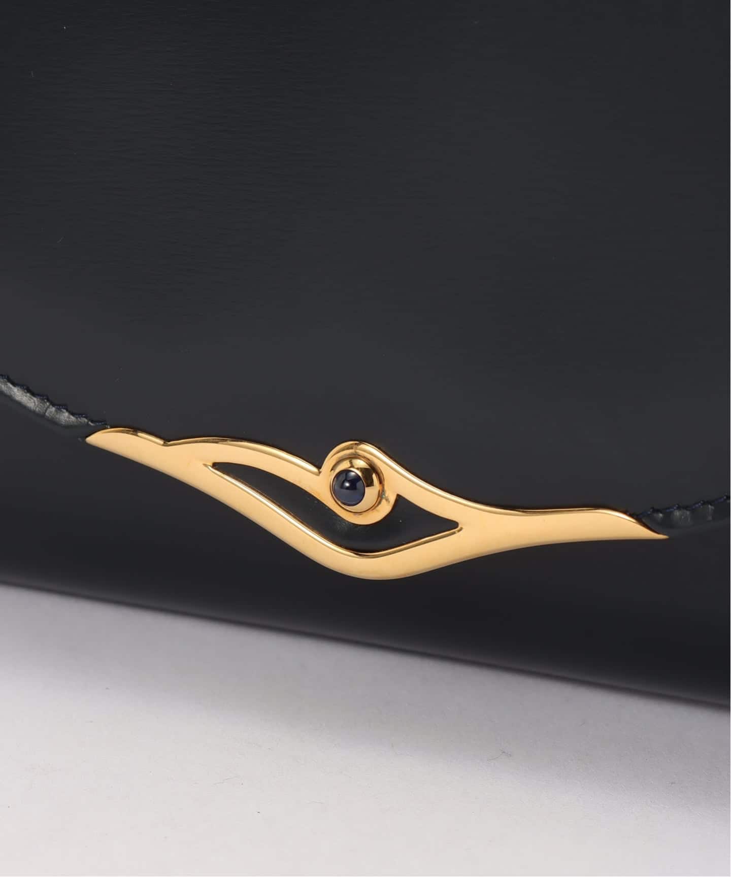 カルティエ　サファイアライン　ゴールドチェーン金具　箱付き　黒金　レディース VINTAGE CARTIER/カルティエ】Sapphire line チェーンショルダーバッグ