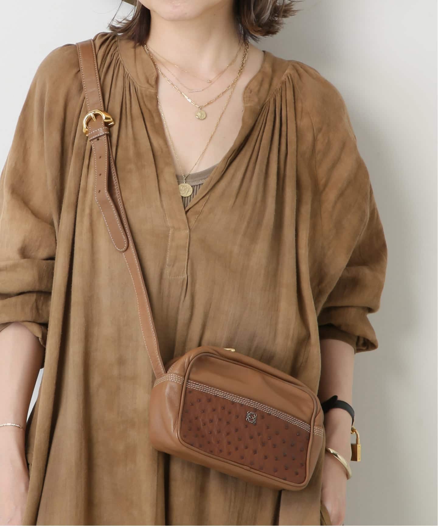 VINTAGE LOEWE/ロエベ】ショルダーバッグ anagram ostrich（ショルダー