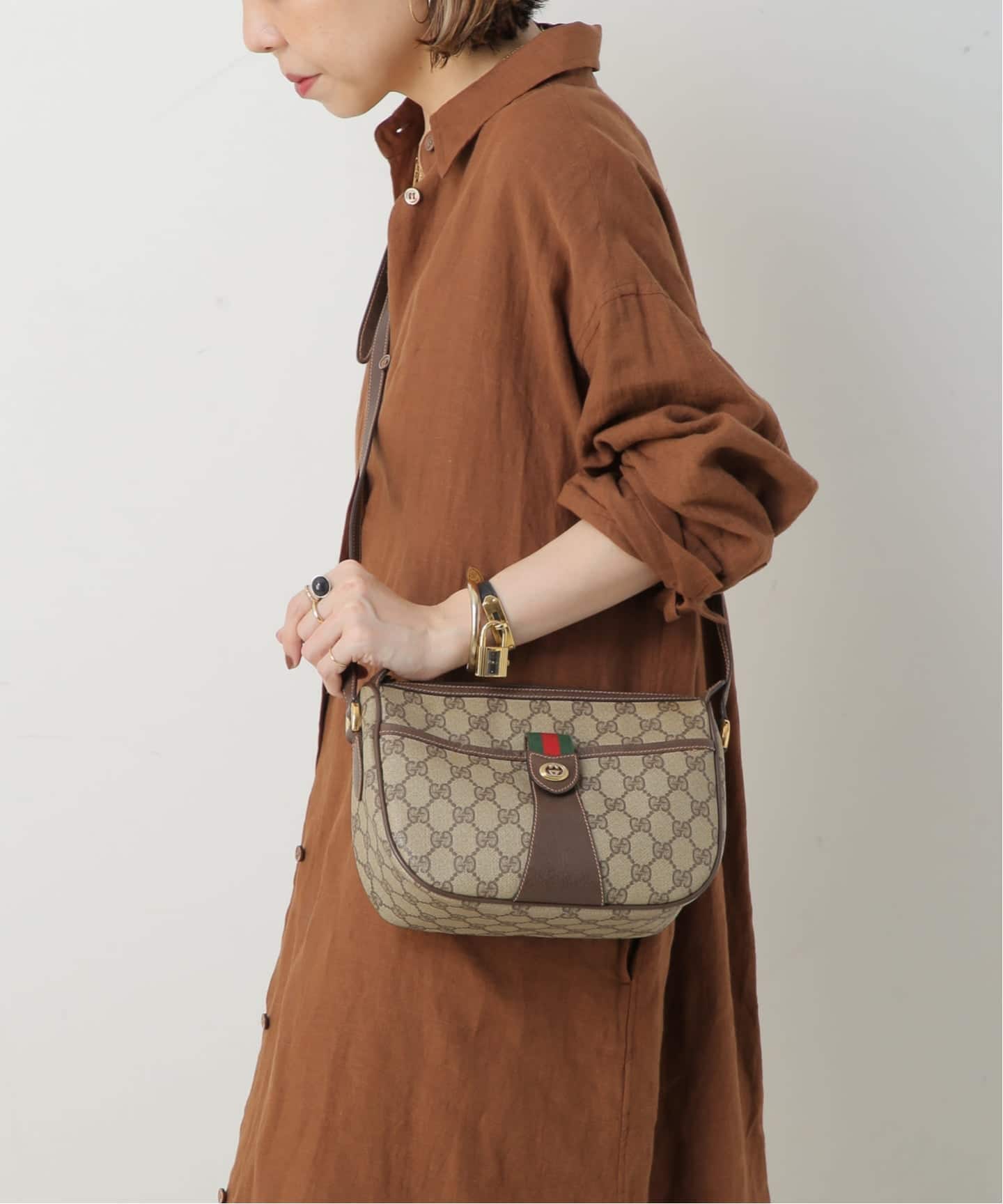 VINTAGE GUCCI/グッチ】ショルダーバッグ gg web（ショルダーバッグ