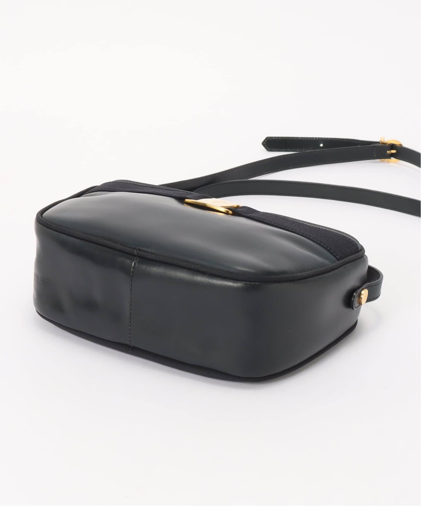 VINTAGE FERRAGAMO/フェラガモ】ショルダーバッグ vara（ショルダー 