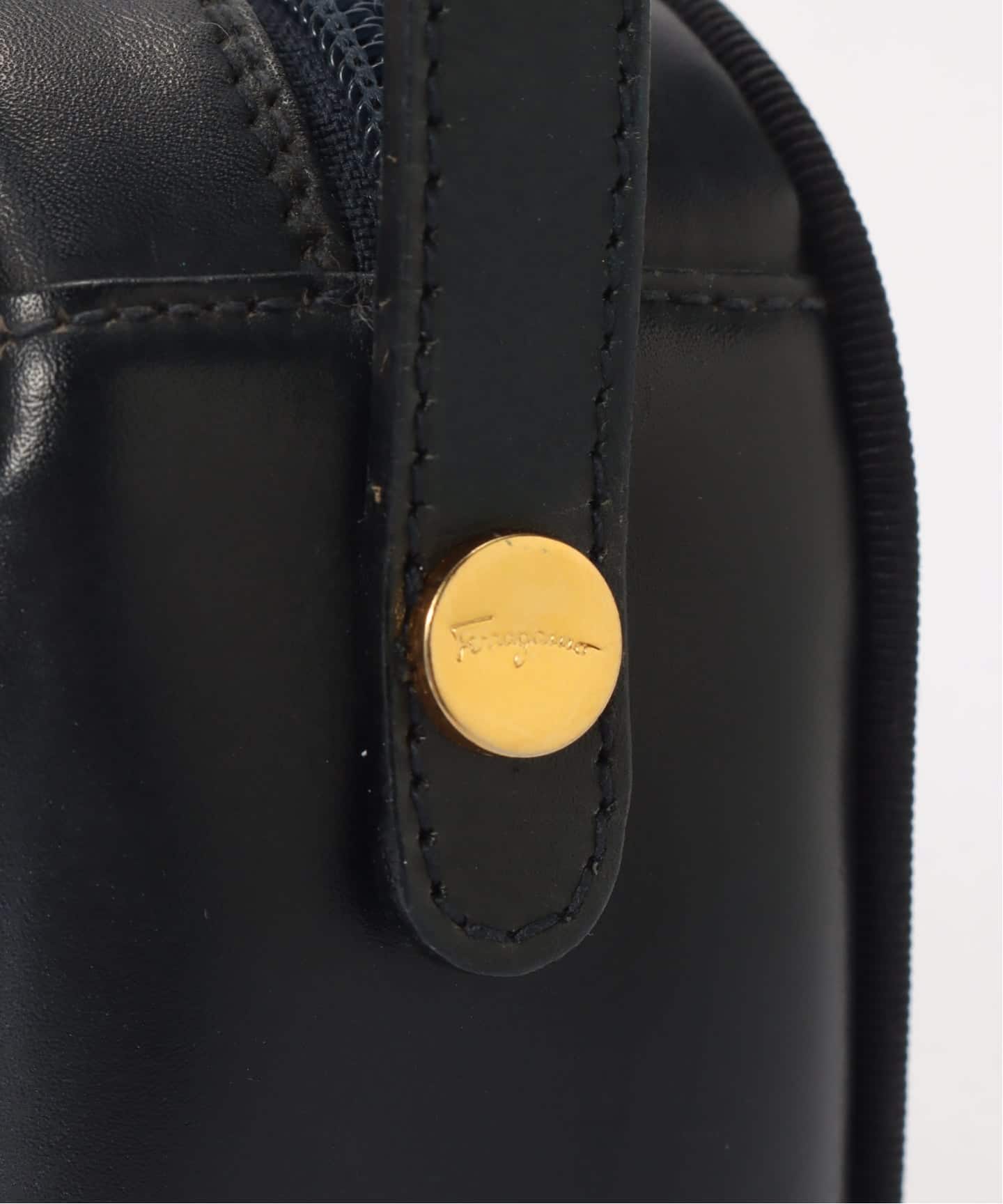 VINTAGE FERRAGAMO/フェラガモ】ショルダーバッグ vara（ショルダー