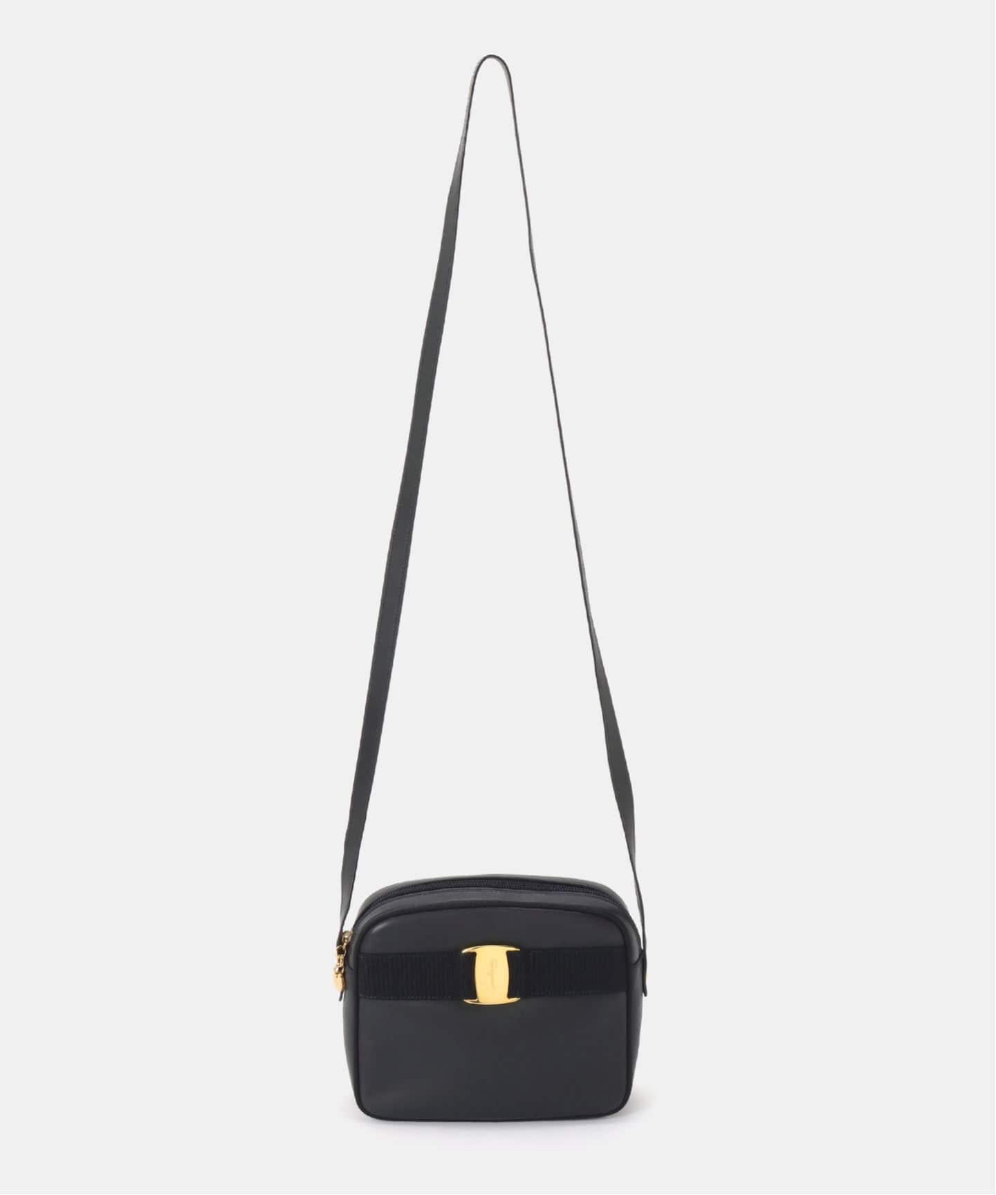 VINTAGE FERRAGAMO/フェラガモ】ショルダーバッグ vara（ショルダー
