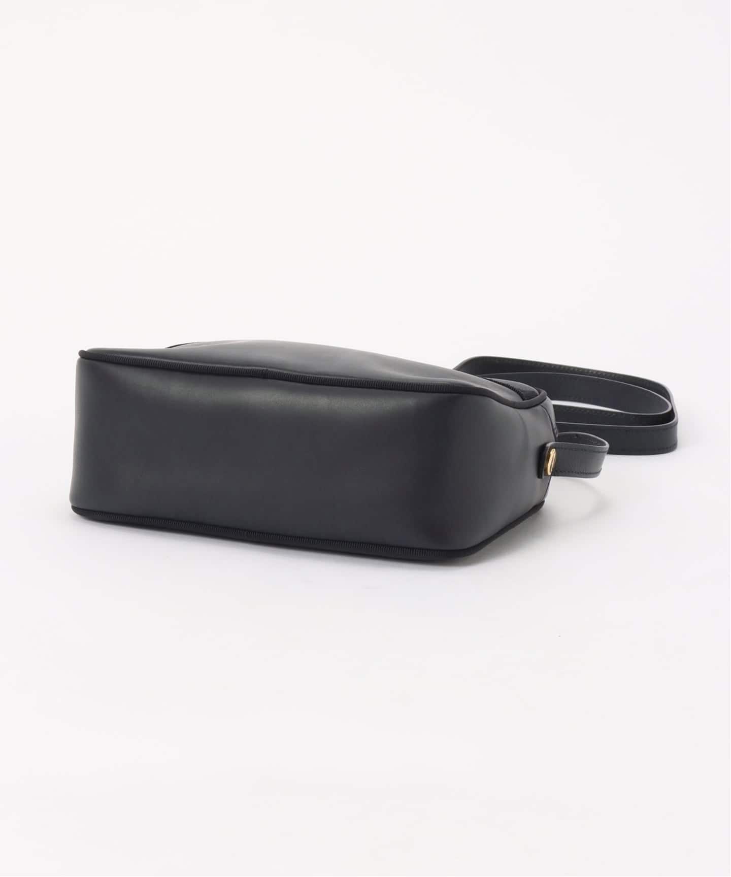 VINTAGE FERRAGAMO/フェラガモ】ショルダーバッグ vara（ショルダー