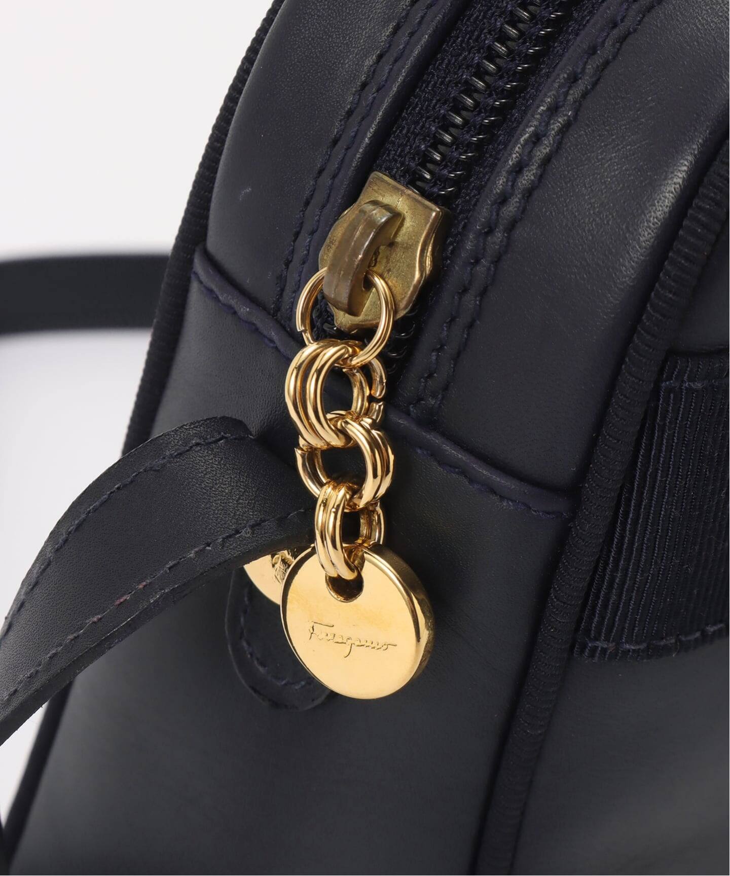 VINTAGE FERRAGAMO/フェラガモ】ショルダーバッグ vara（ショルダー