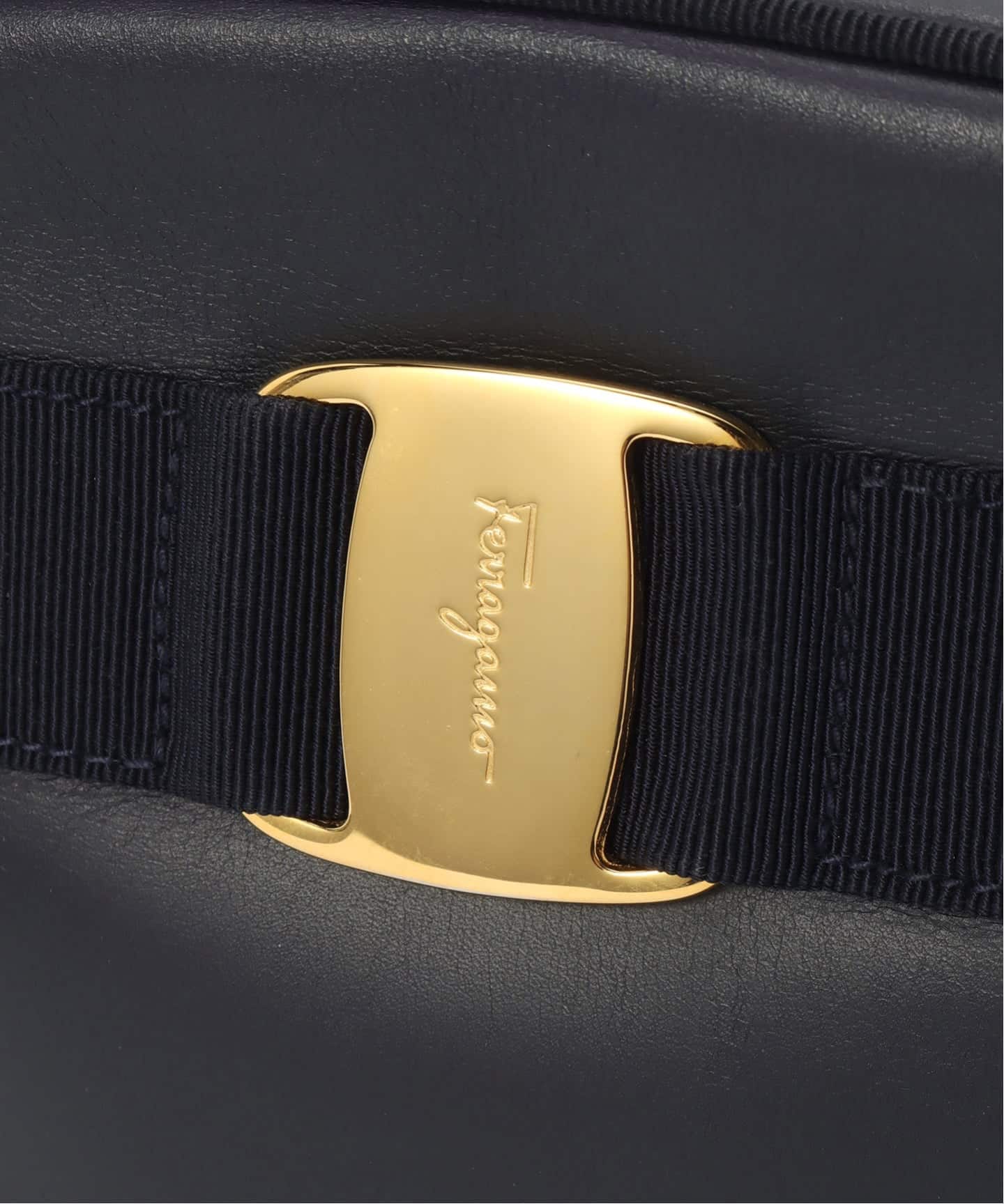 VINTAGE FERRAGAMO/フェラガモ】ショルダーバッグ vara（ショルダー