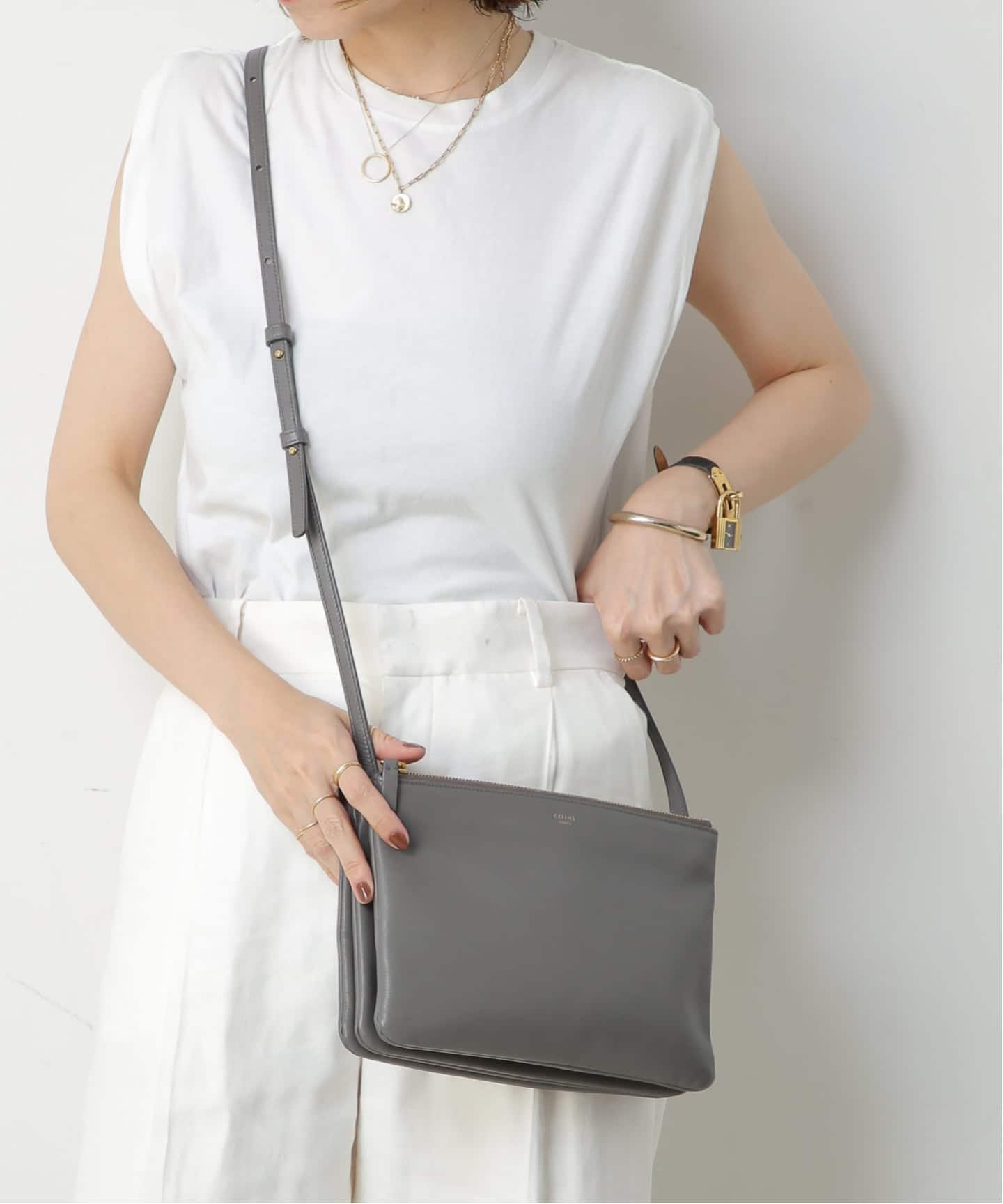 値下げしました！シルバーロゴ　CELINE トリオ　 チャコールグレー CELINE/セリーヌ】Trio large（ショルダーバッグ）｜DECOUVERTE