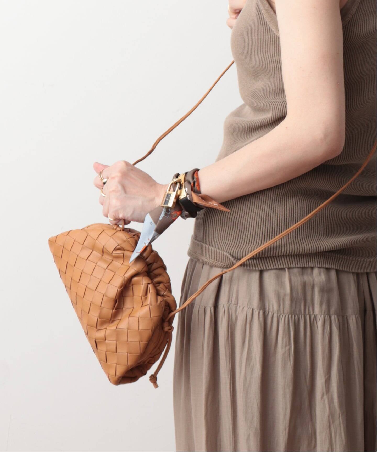 BOTTEGA VENETA/ボッテガ ヴェネタ】The pouch mini intrecciato 