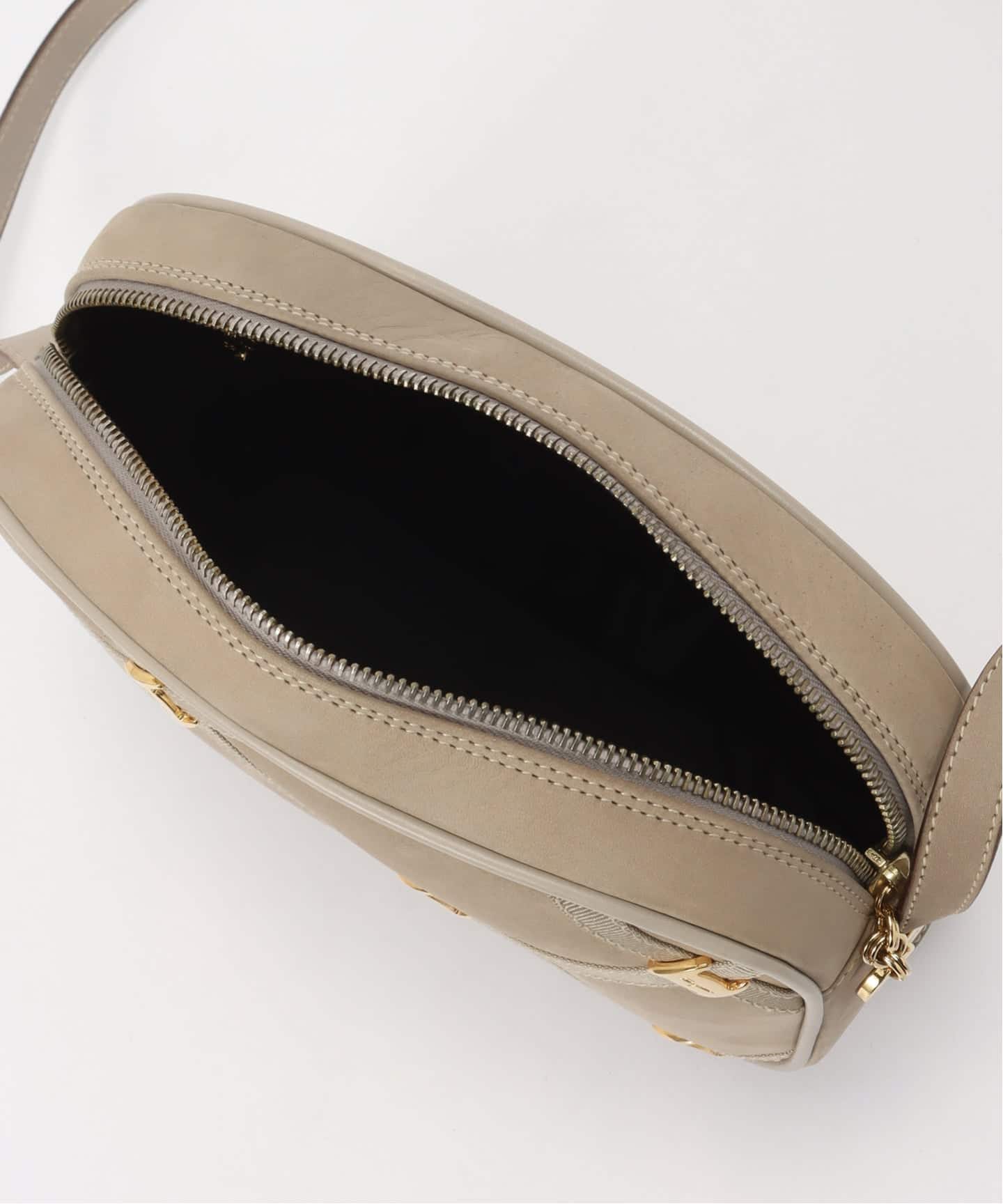 VINTAGE FERRAGAMO/フェラガモ】ショルダーバッグ vara suede