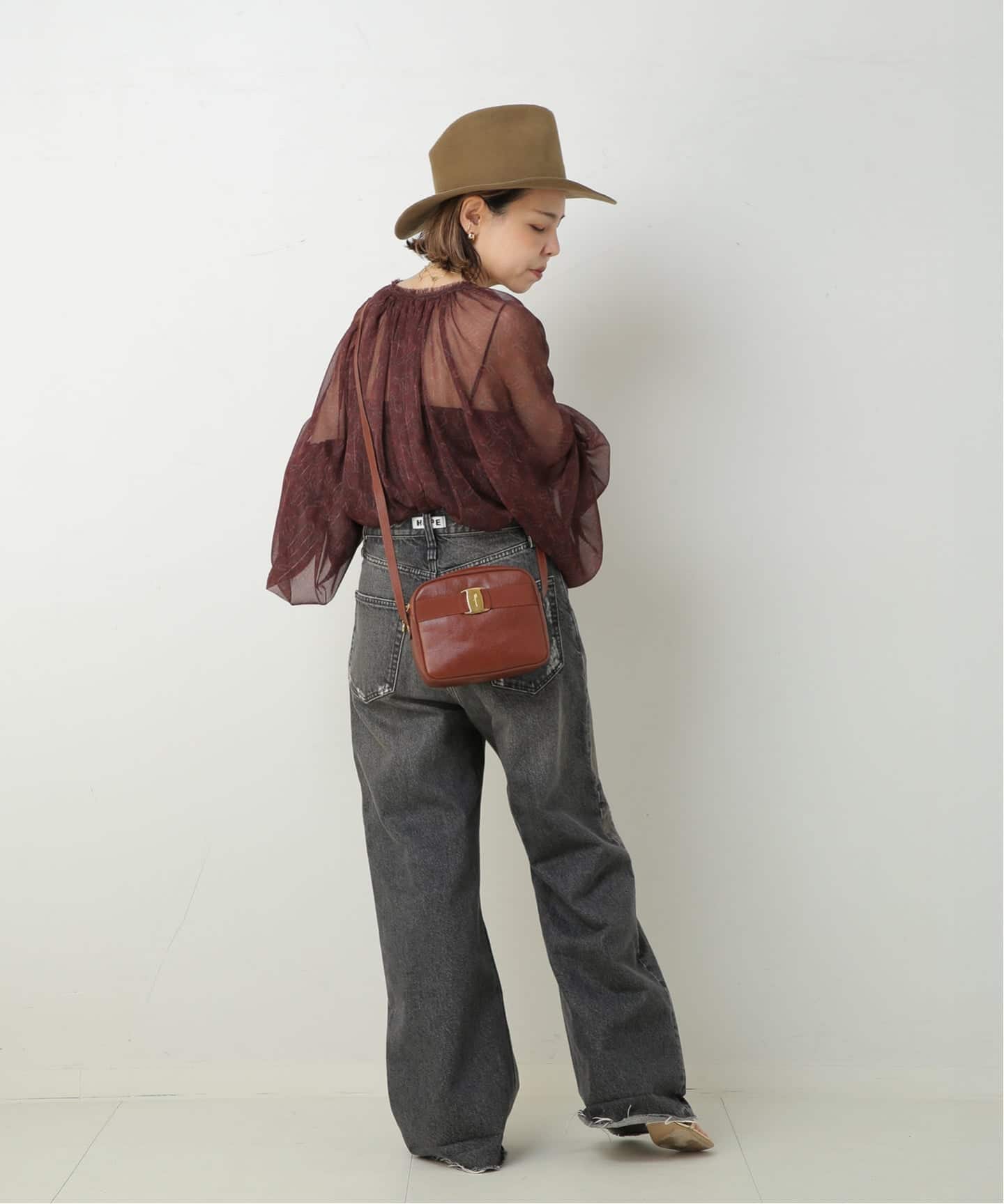 VINTAGE FERRAGAMO/フェラガモ】ショルダーバッグ vara lizard