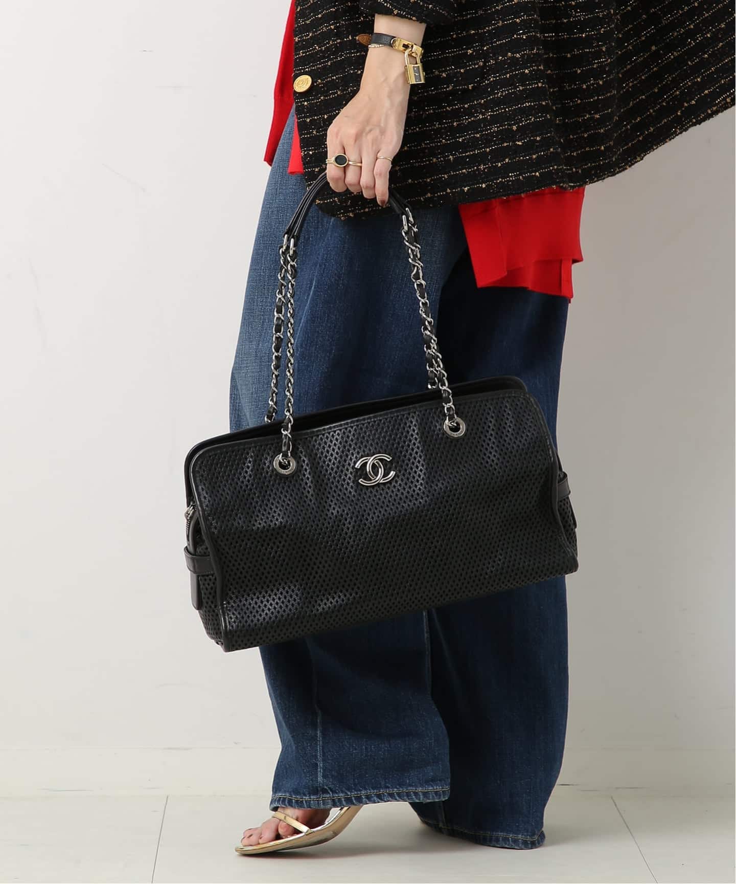 シャネル　キルティング　チェーンショルダーバッグ CHANEL/シャネル】チェーンショルダーバッグ puncing（ショルダー